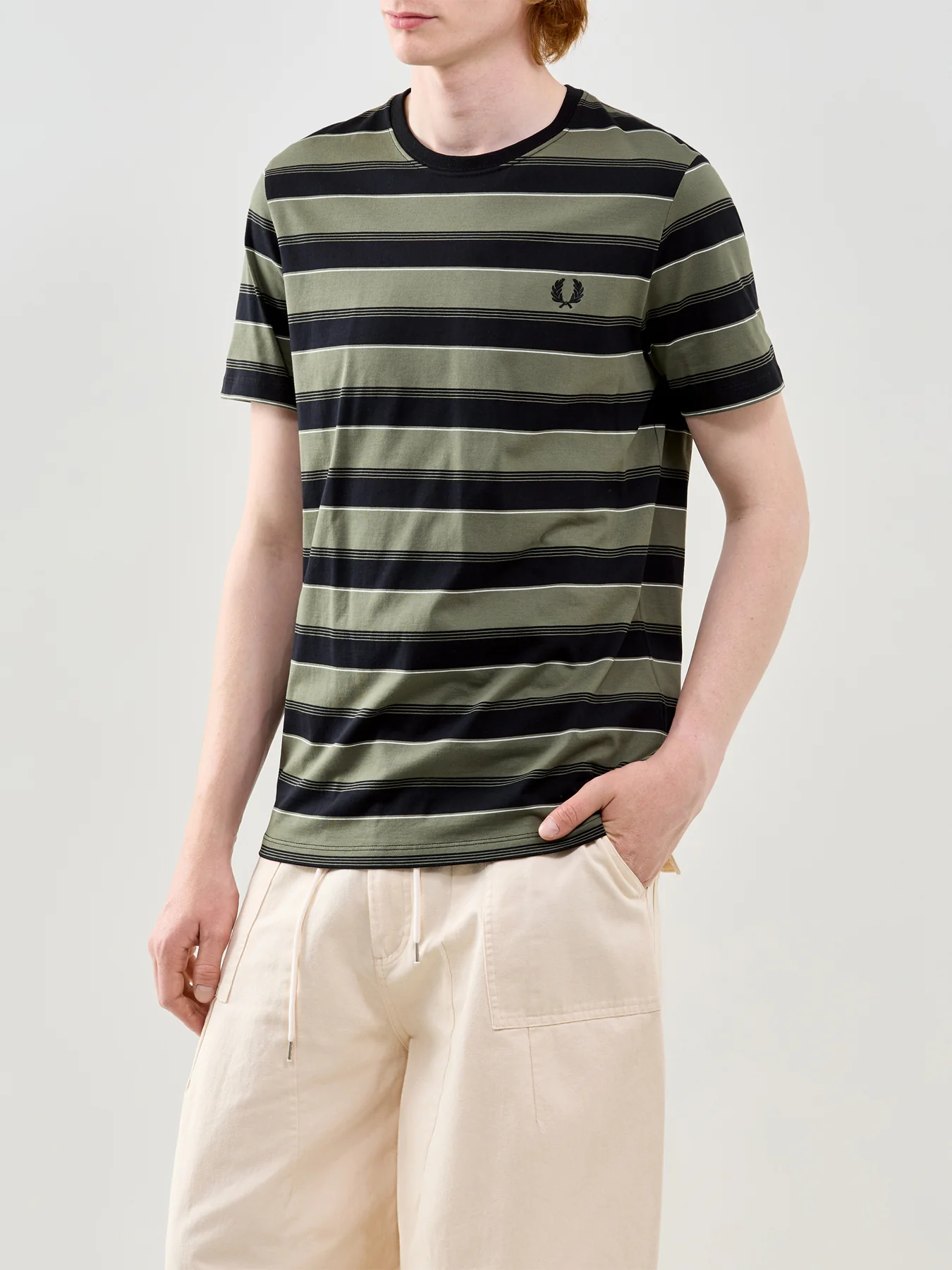 Fine Stripe T-Shirt Black - Image 4