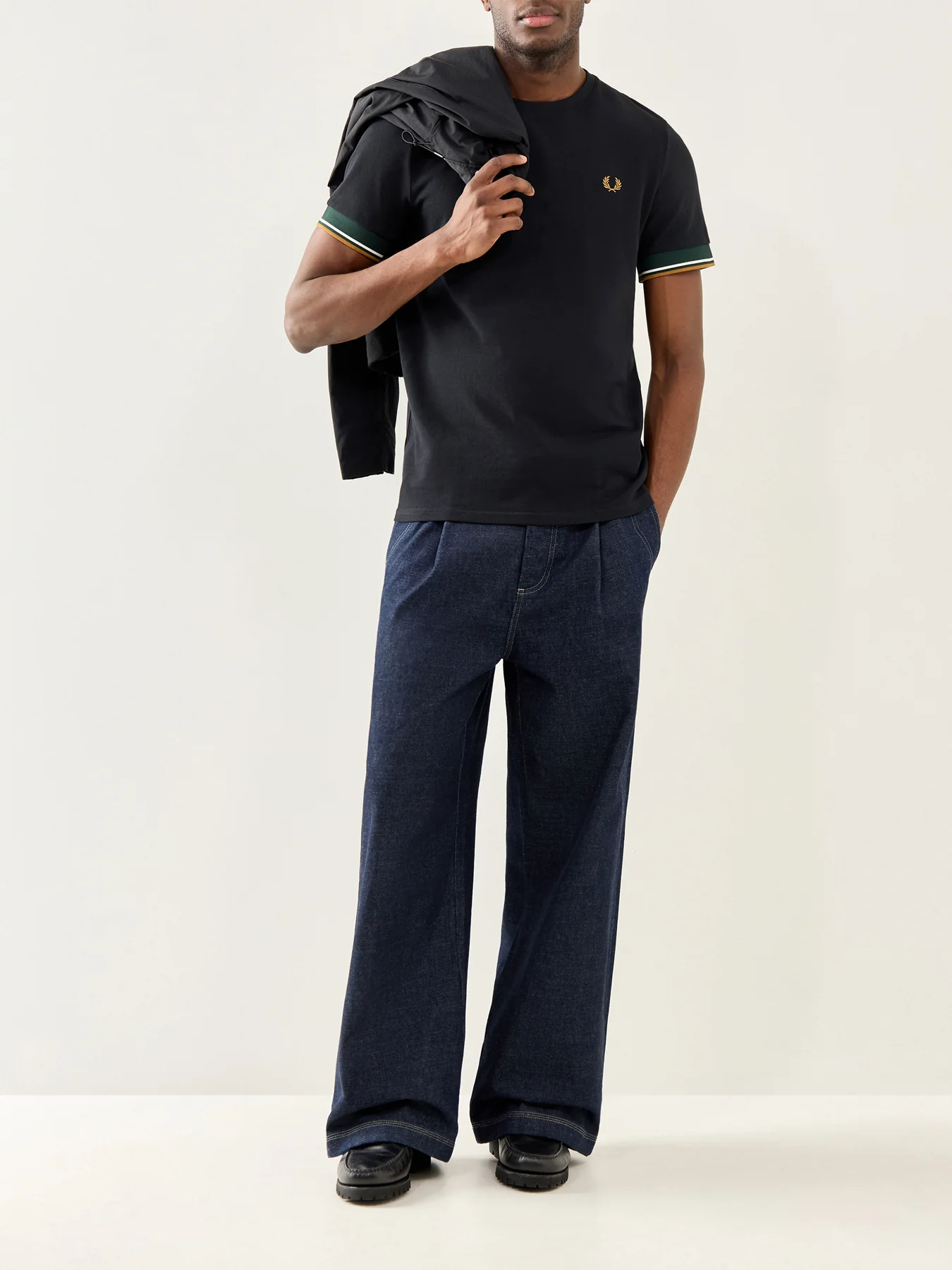 Twin Tipped Cuff T-Shirt Black - Image 2