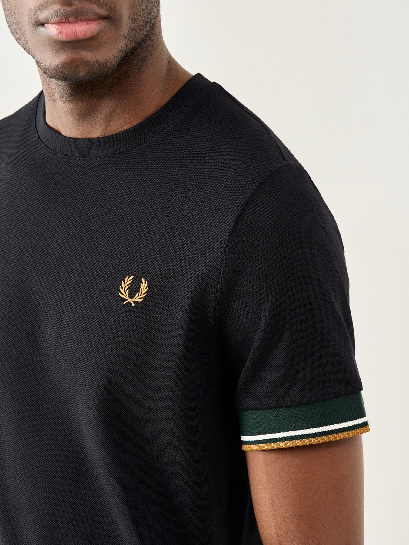 Twin Tipped Cuff T-Shirt Black - Image 3