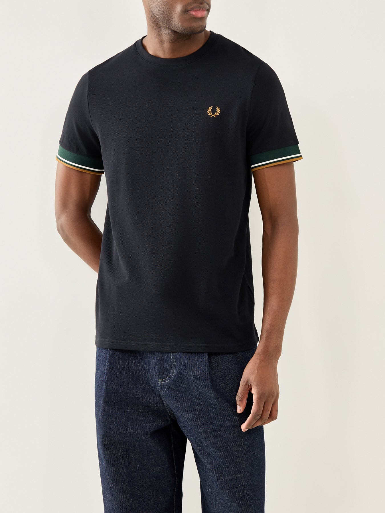 Twin Tipped Cuff T-Shirt Black - Image 4