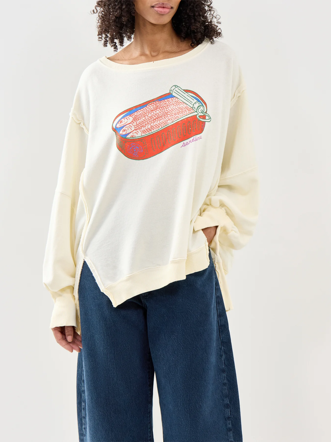 Graphic Camden T-Shirt White - Image 4