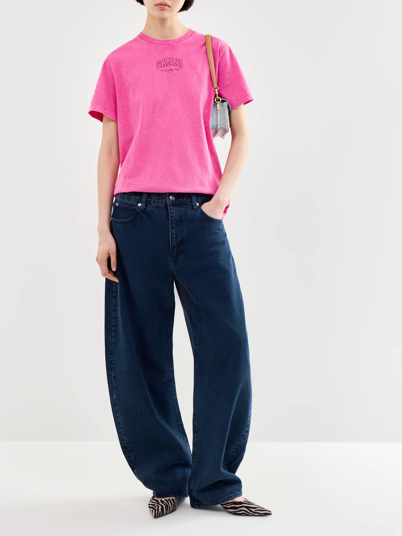 Future Essentials Washed Effect Tee Pink - Image 2