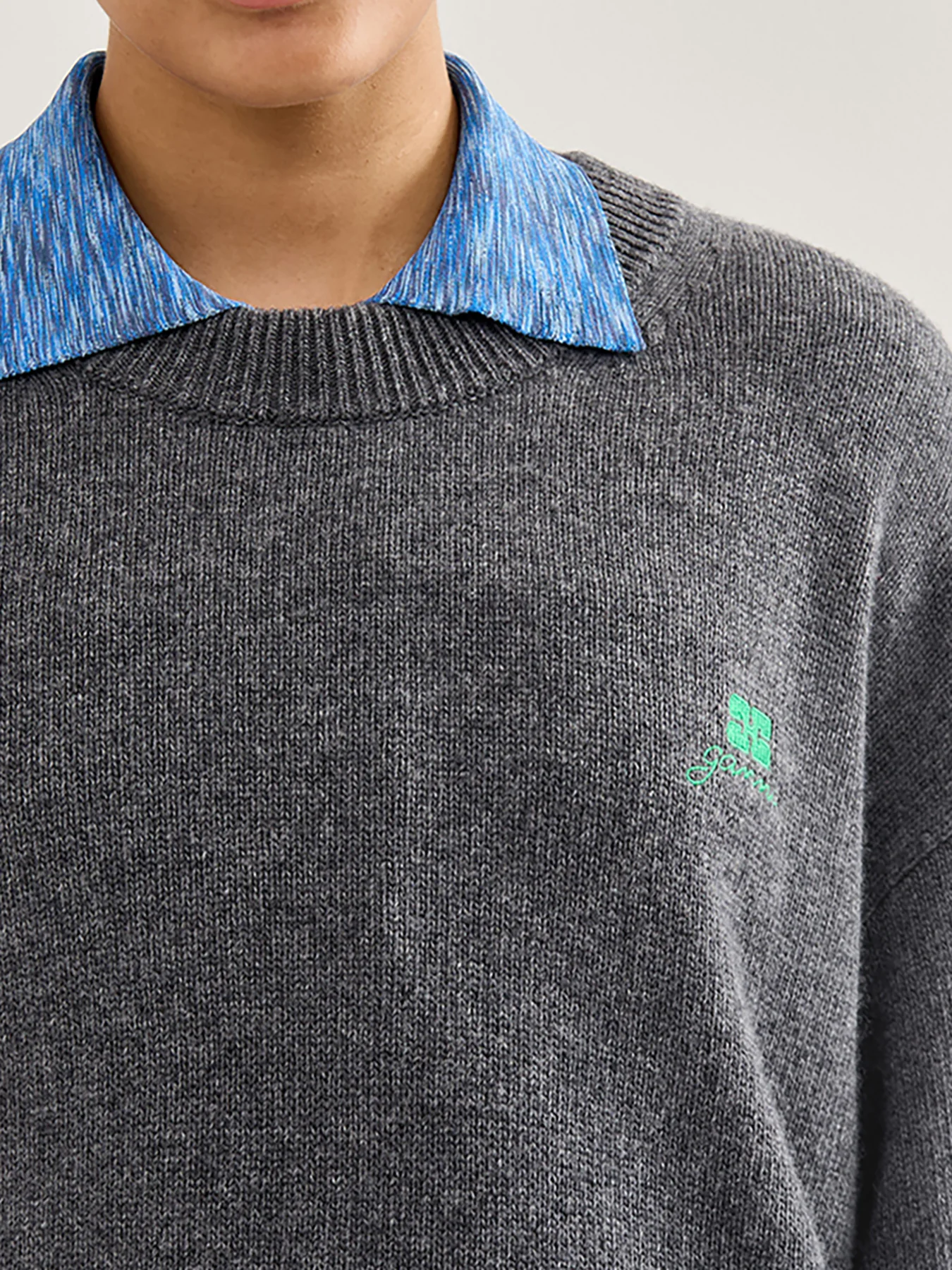Future Wool Mix Oversized O-Neck Charcoal Grey - Image 3