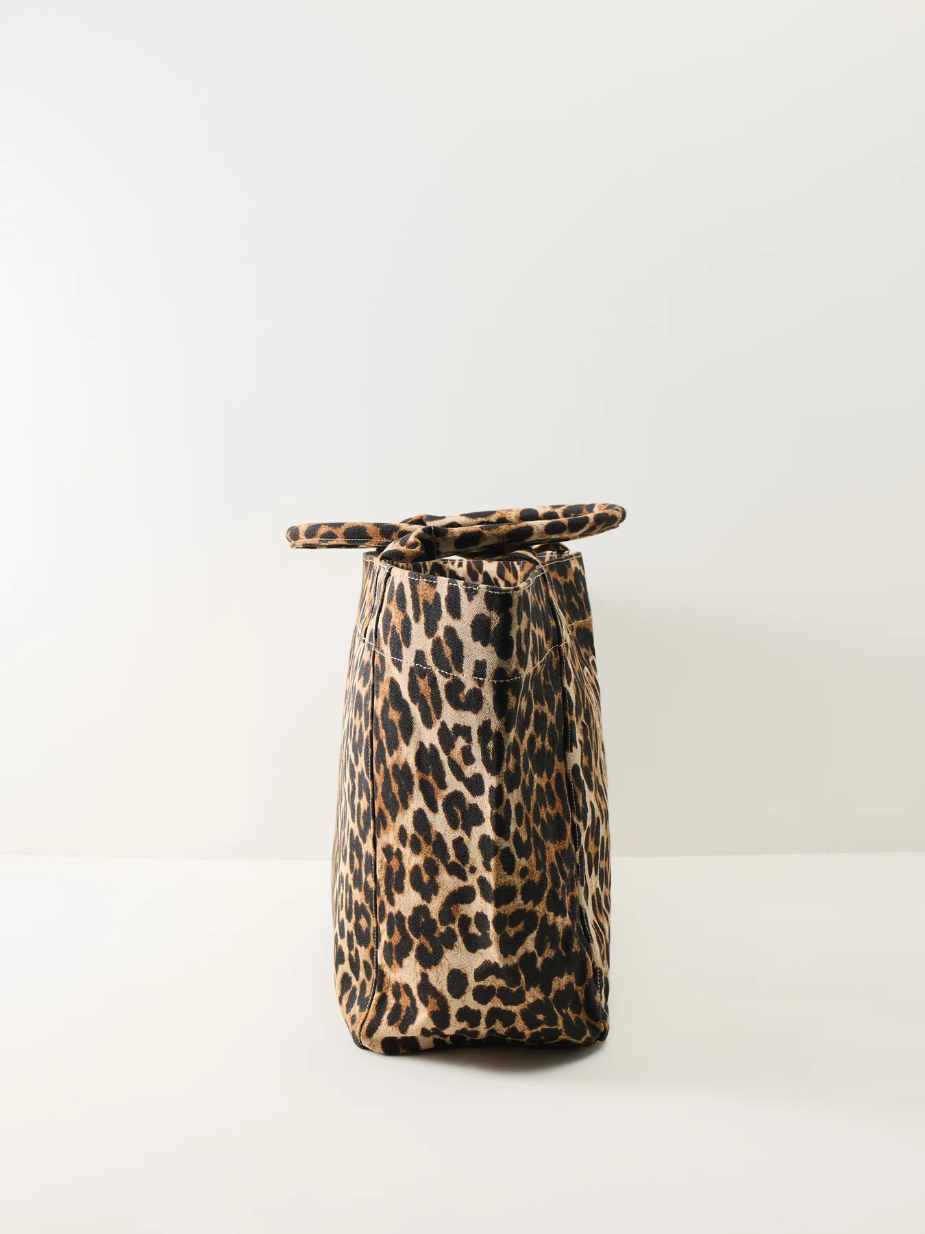 Medium Trapeze Shopper Printed Beige - Image 4