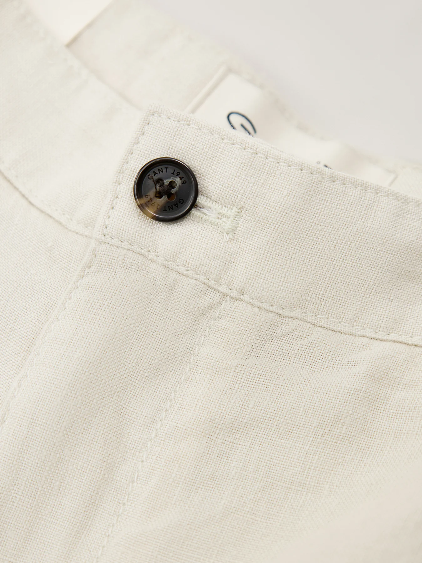 Linen Cargo Shorts Beige - Image 3