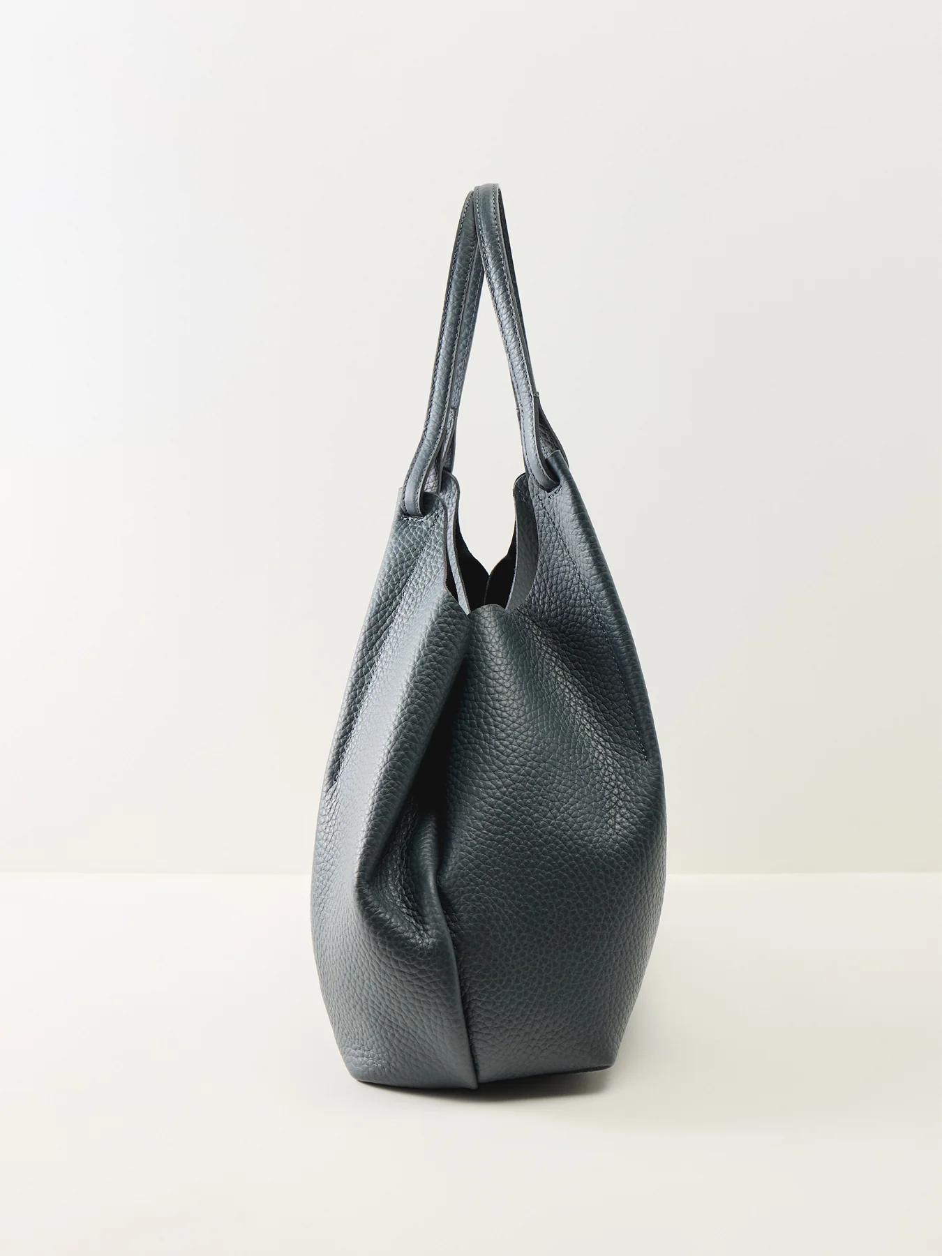 Dua Large Shoulder Tote Navy - Image 4