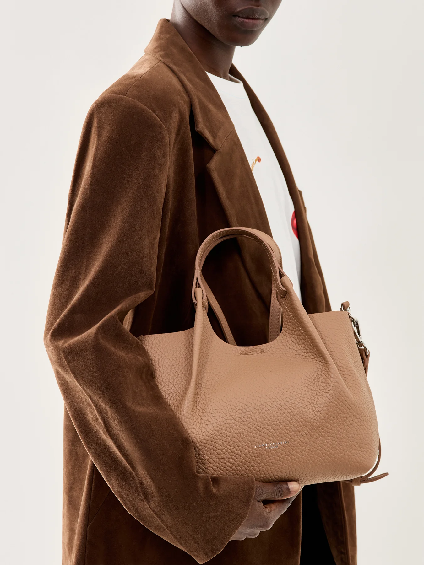 Dua Medium Leather Crossbody Bag Brown - Image 2