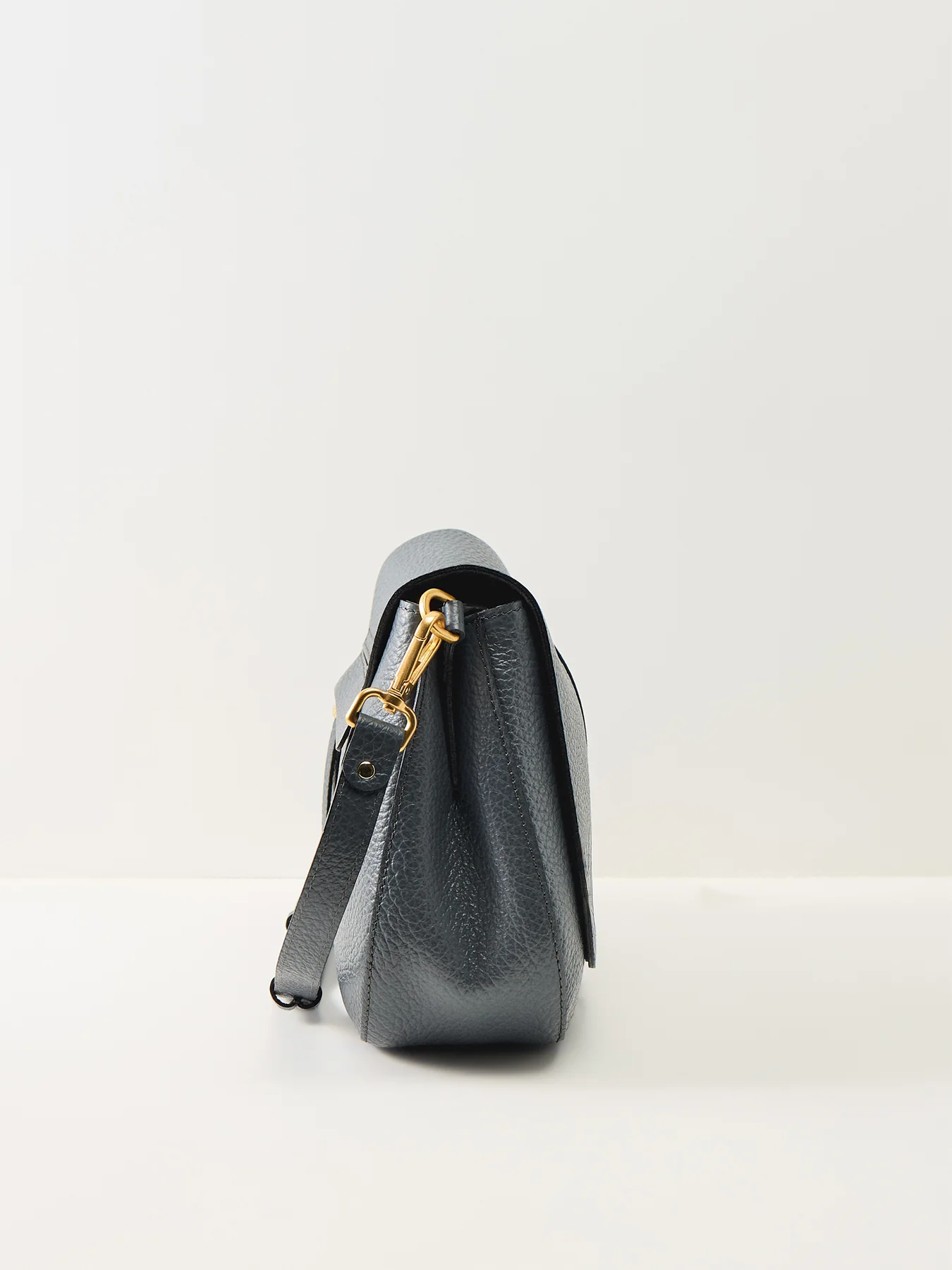 New Helena Round Crossbody Navy - Image 4