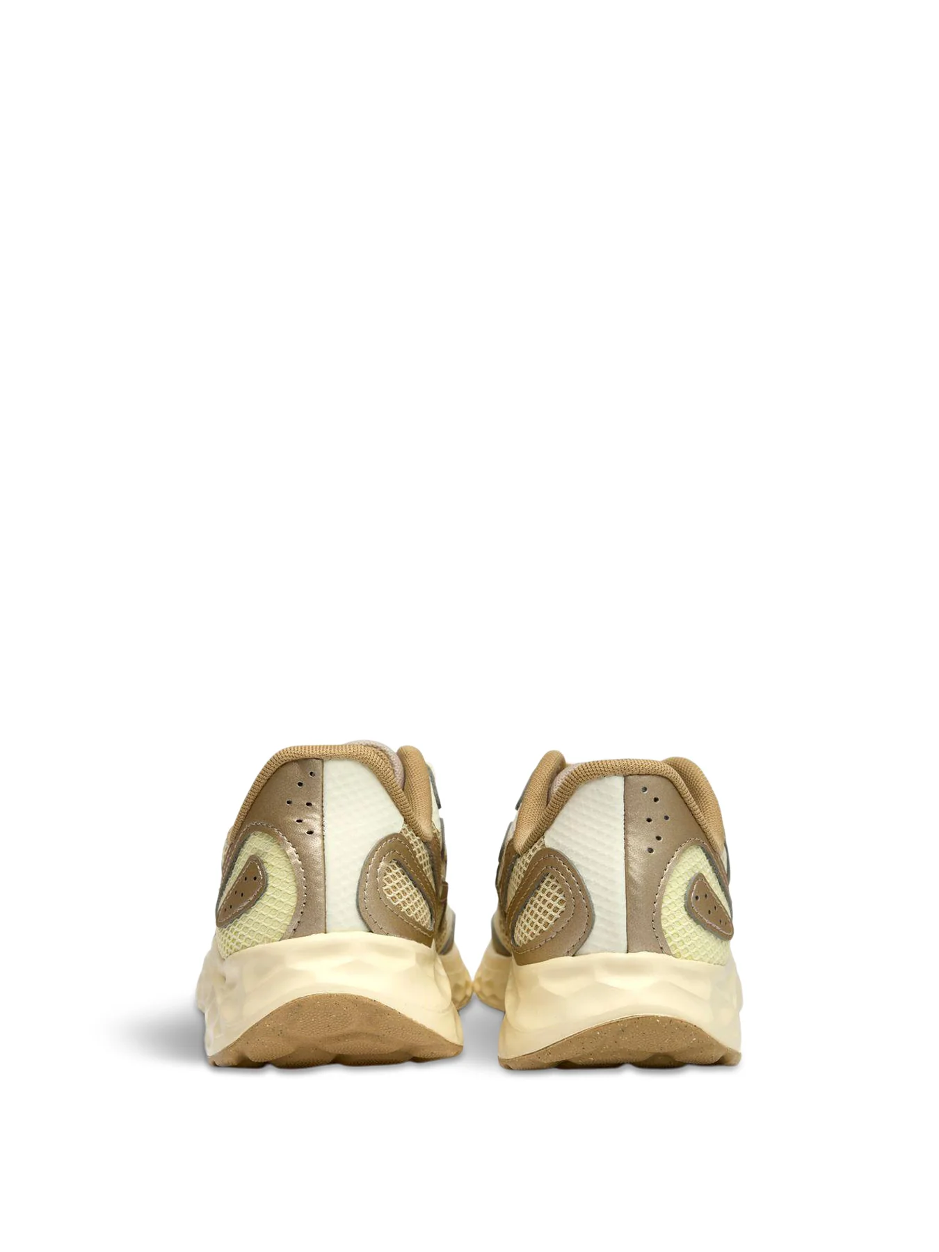 New Balance Arishi Trainers Gold - Image 3