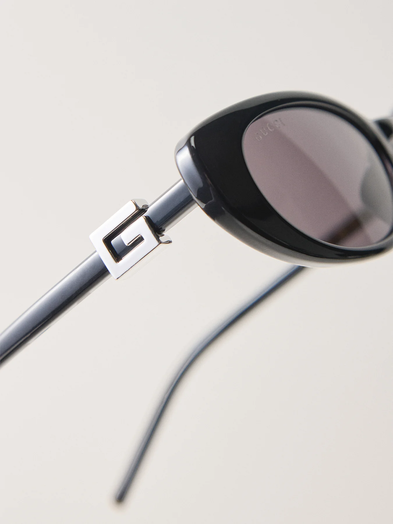 GG1680S Injection Sunglasses Black Grey - Image 3