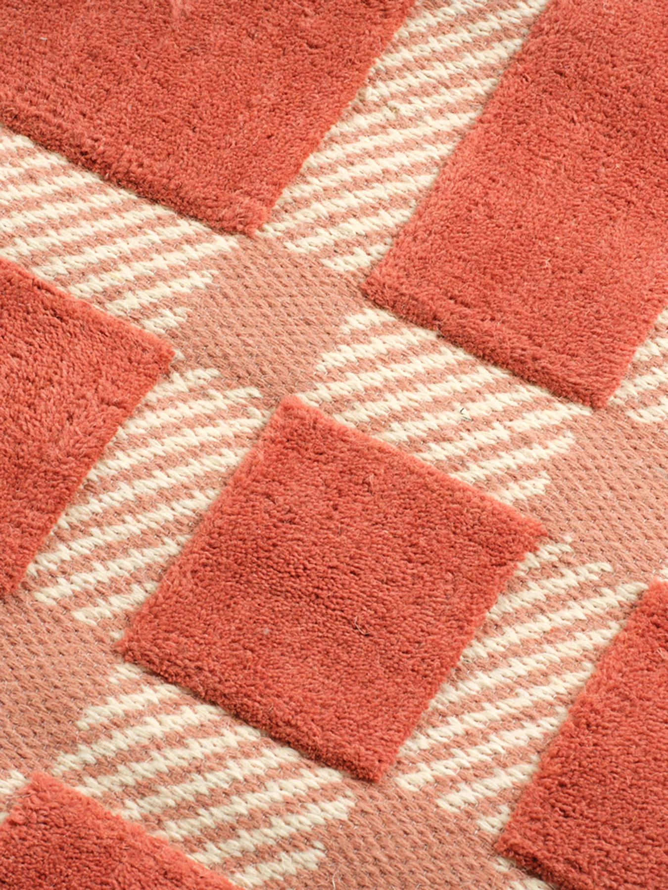 Lattice Rug Coral - Image 3