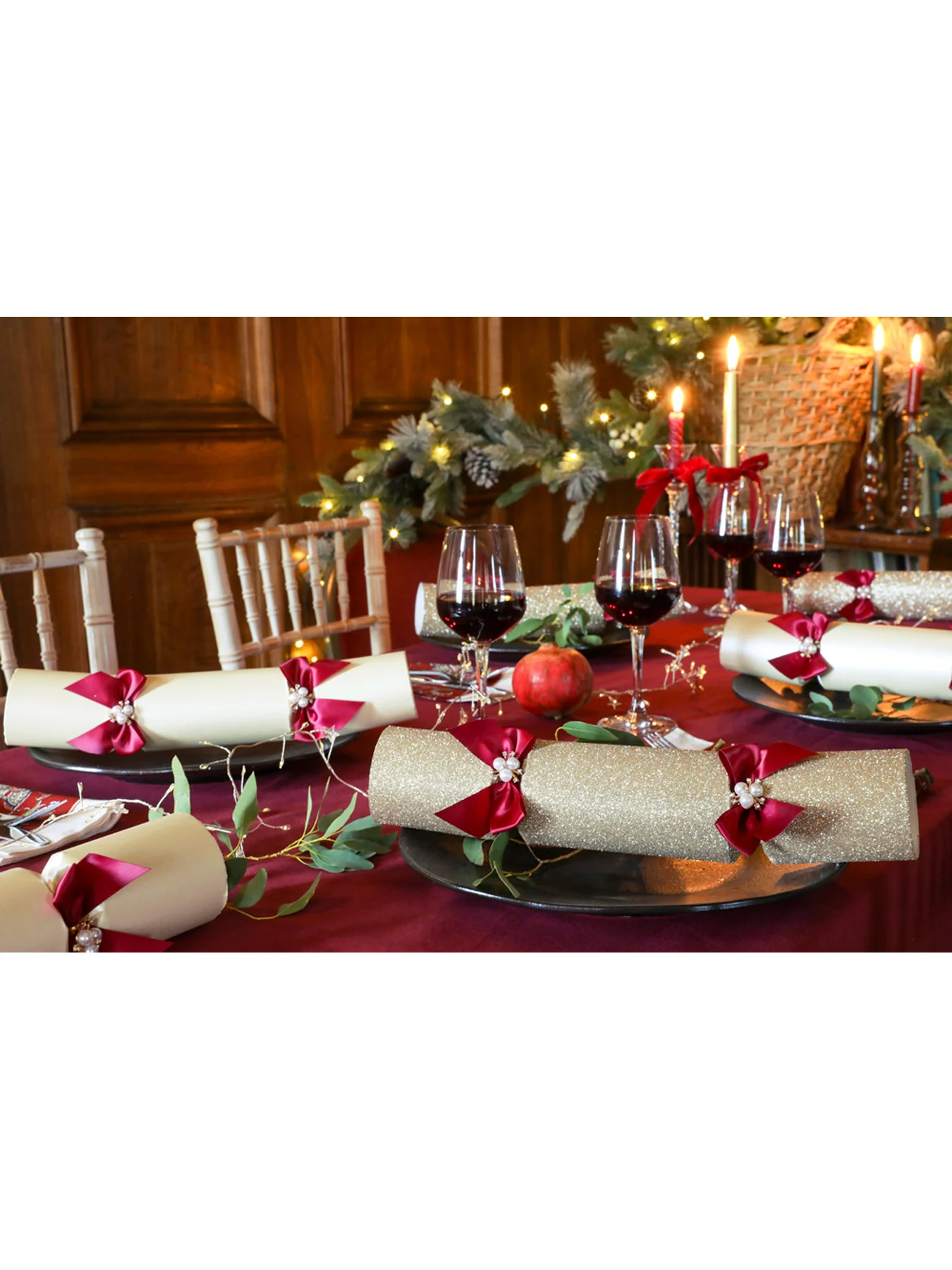 Ruby Splendour Pack of 6 Christmas Crackers - Image 2