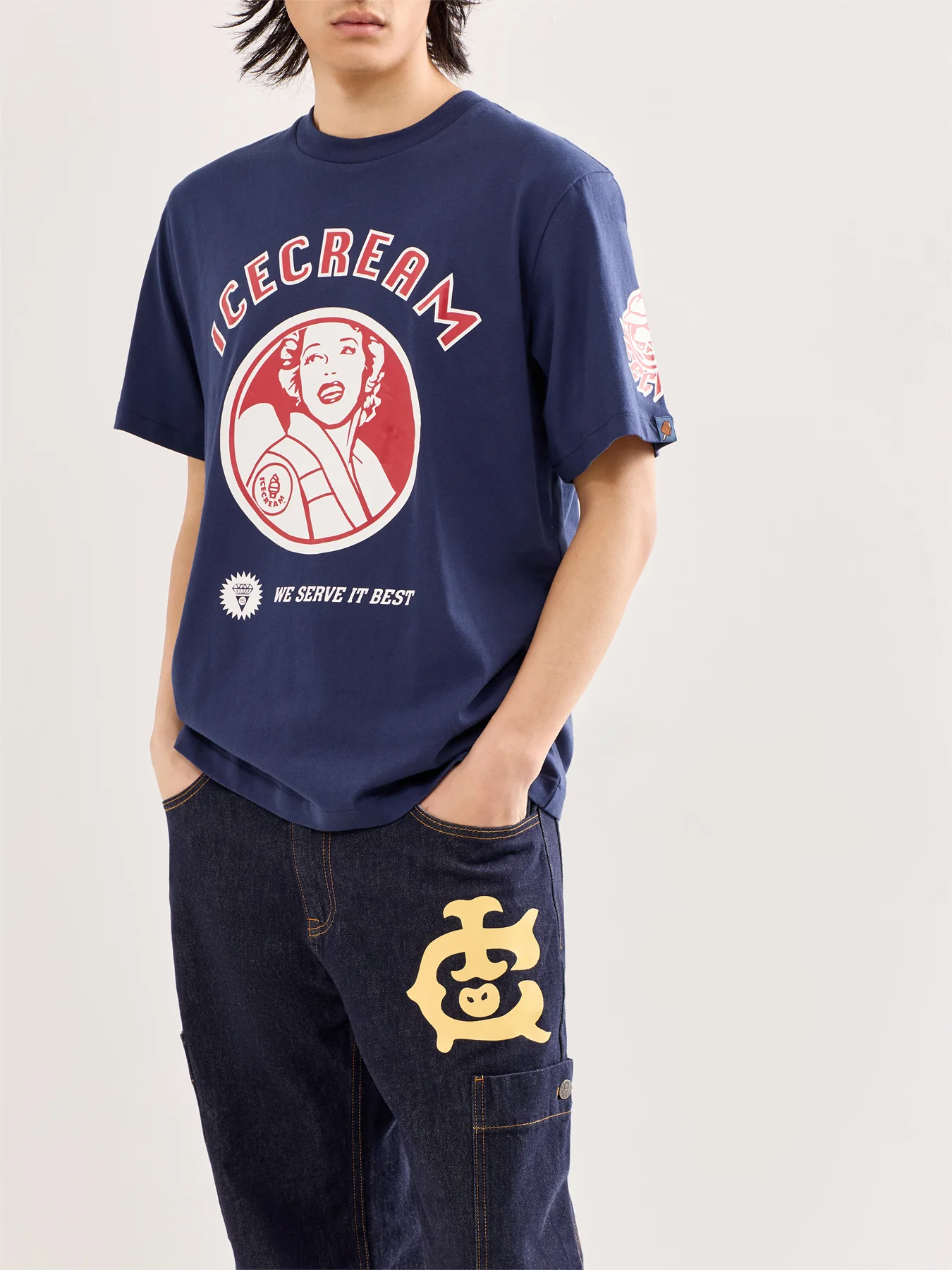 Graphic T-Shirt Navy - Image 4