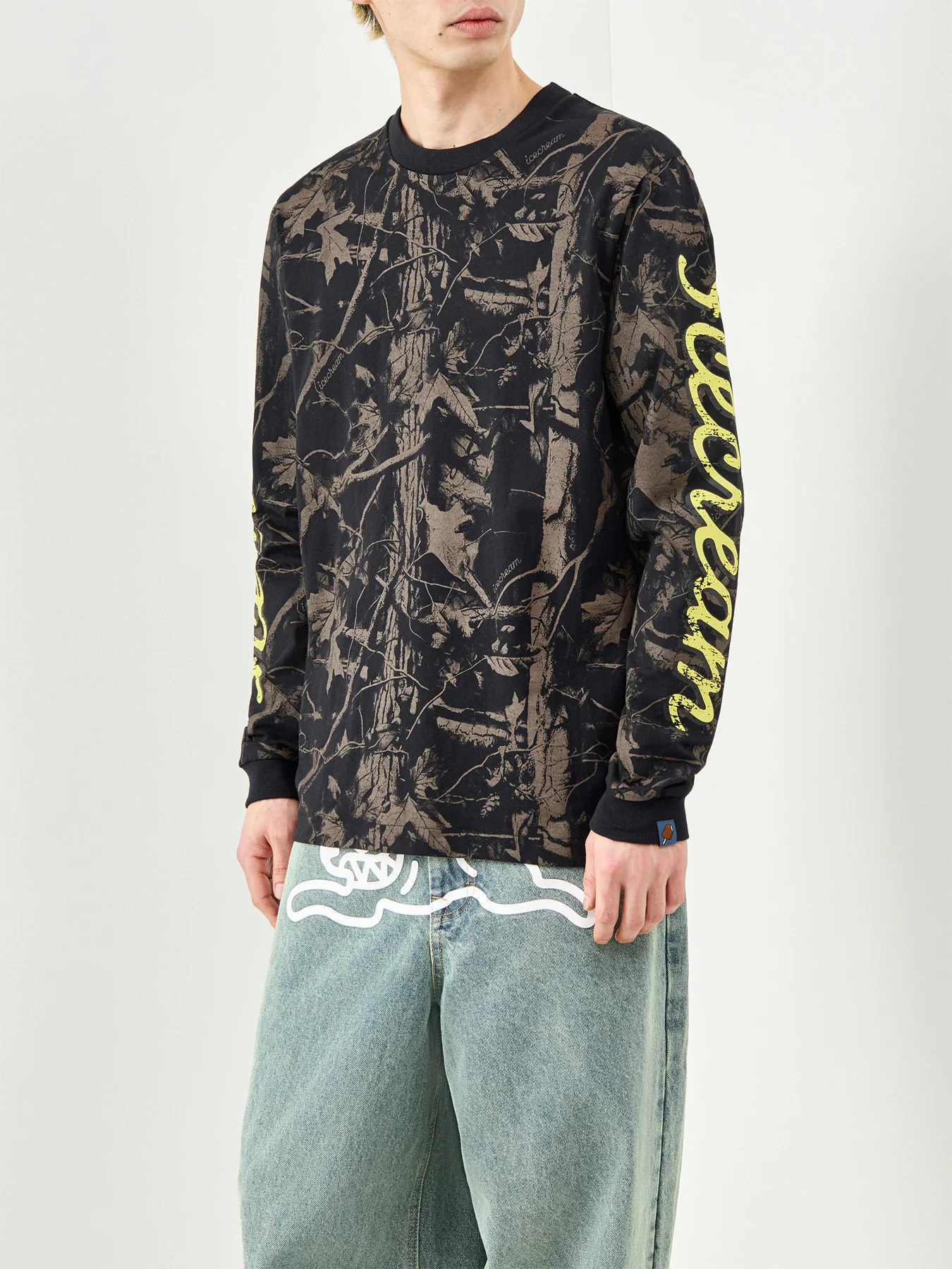 Tree Camo Long Sleeve T-Shirt Black - Image 4