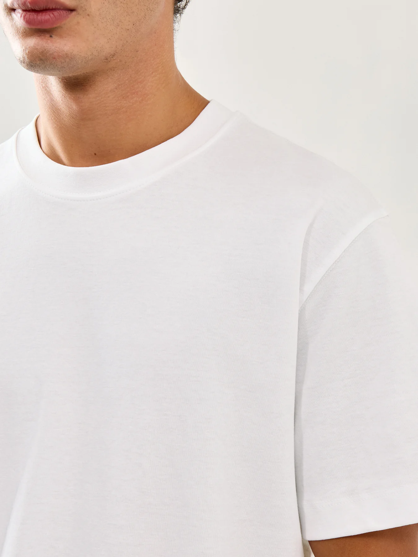 Urban Edge T-Shirt White - Image 3