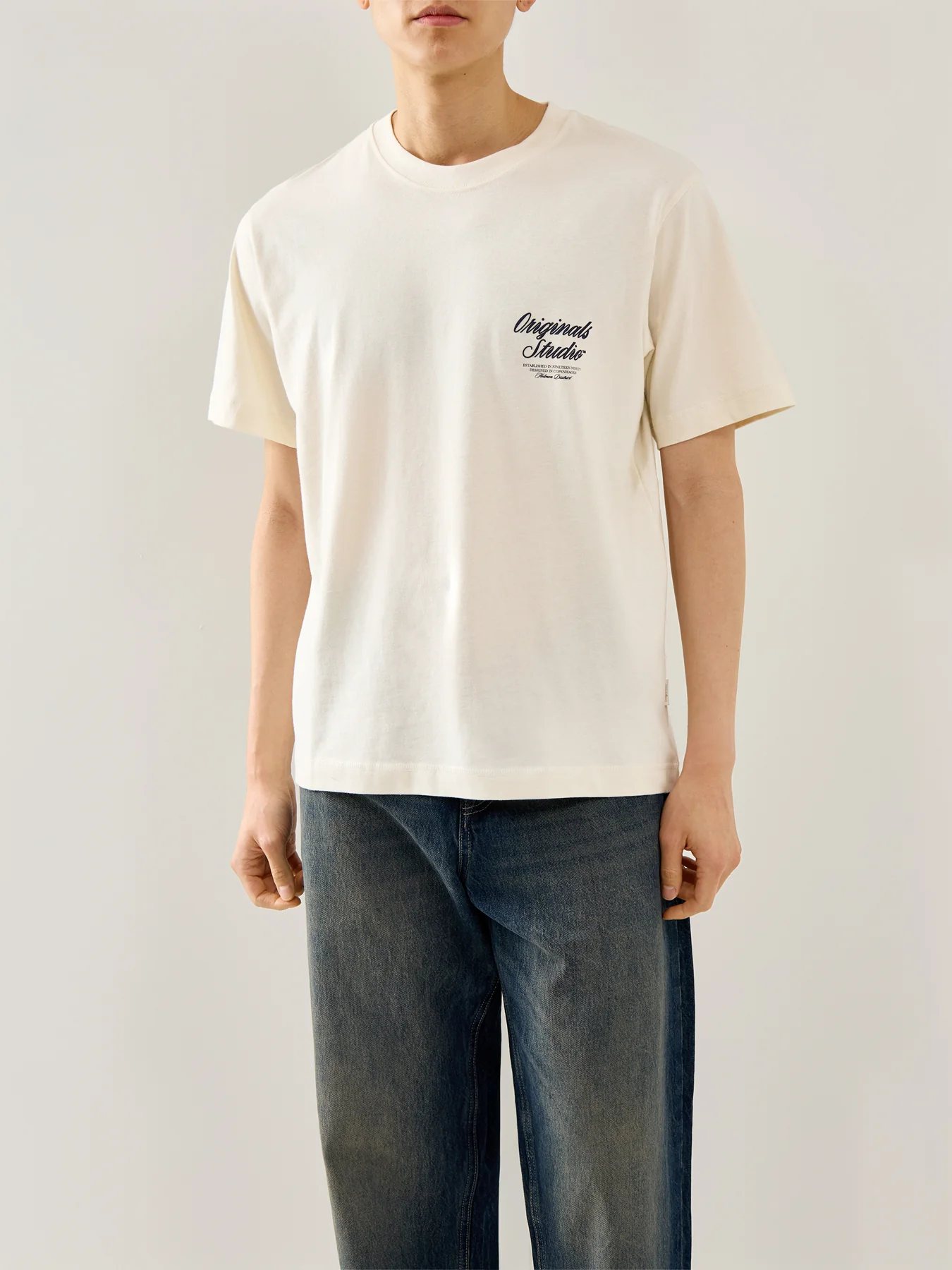 Typo T-Shirt Crew Neck Antique White - Image 4