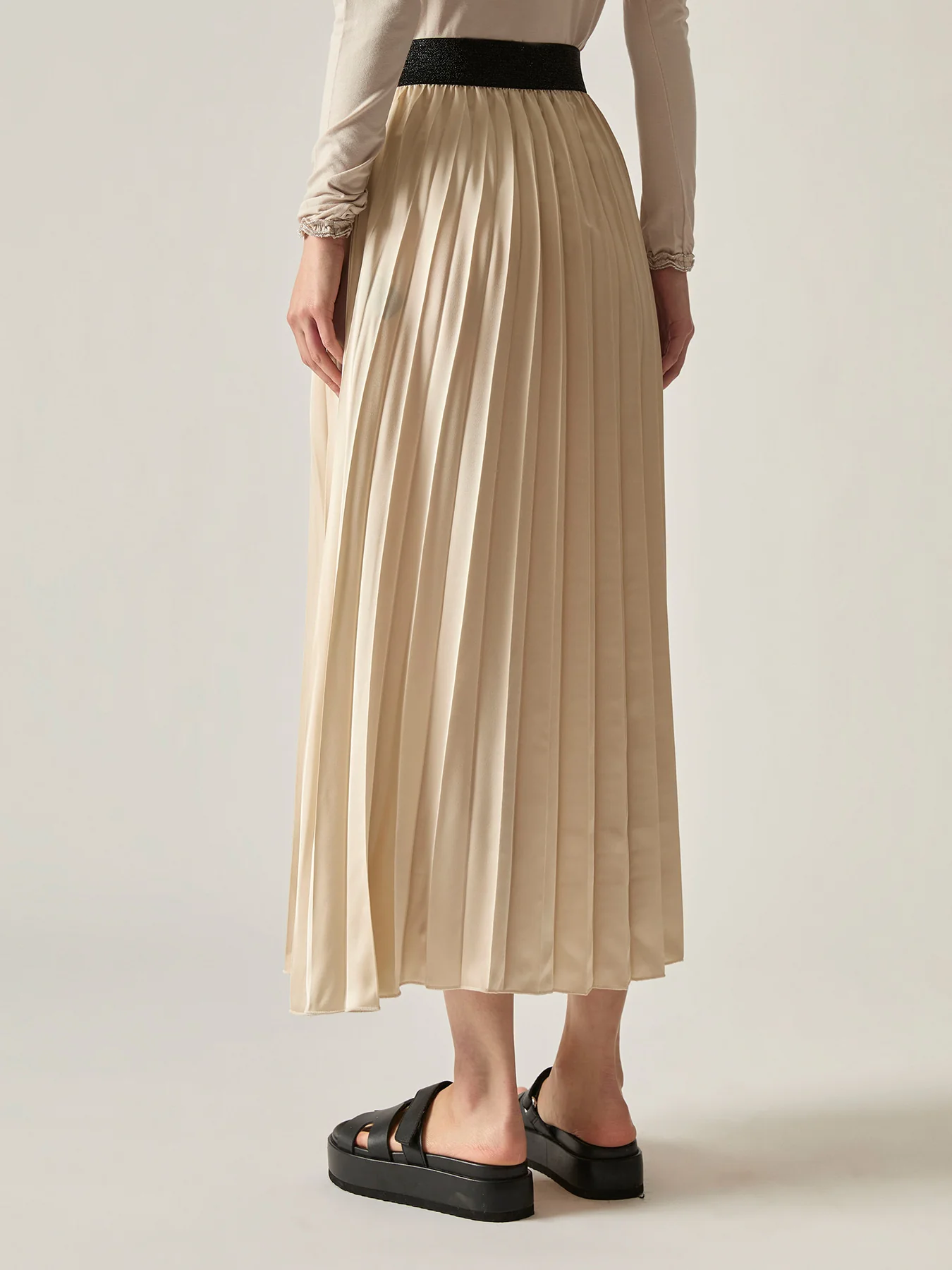 Pleated Maxi Skirt Beige - Image 5