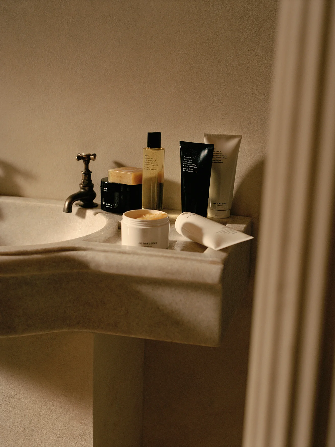 Revitalise Exfoliating Soap - Image 4