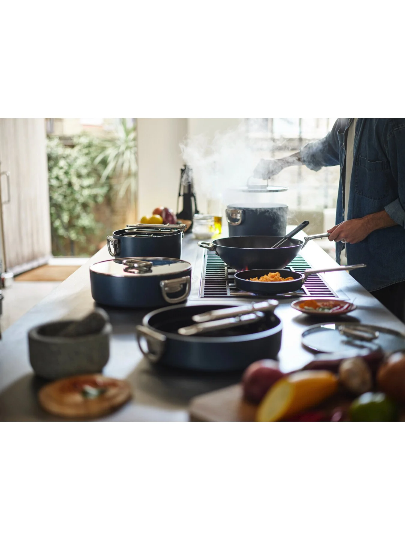 Space Non Stick 3 Piece Saucepan Set - Image 4
