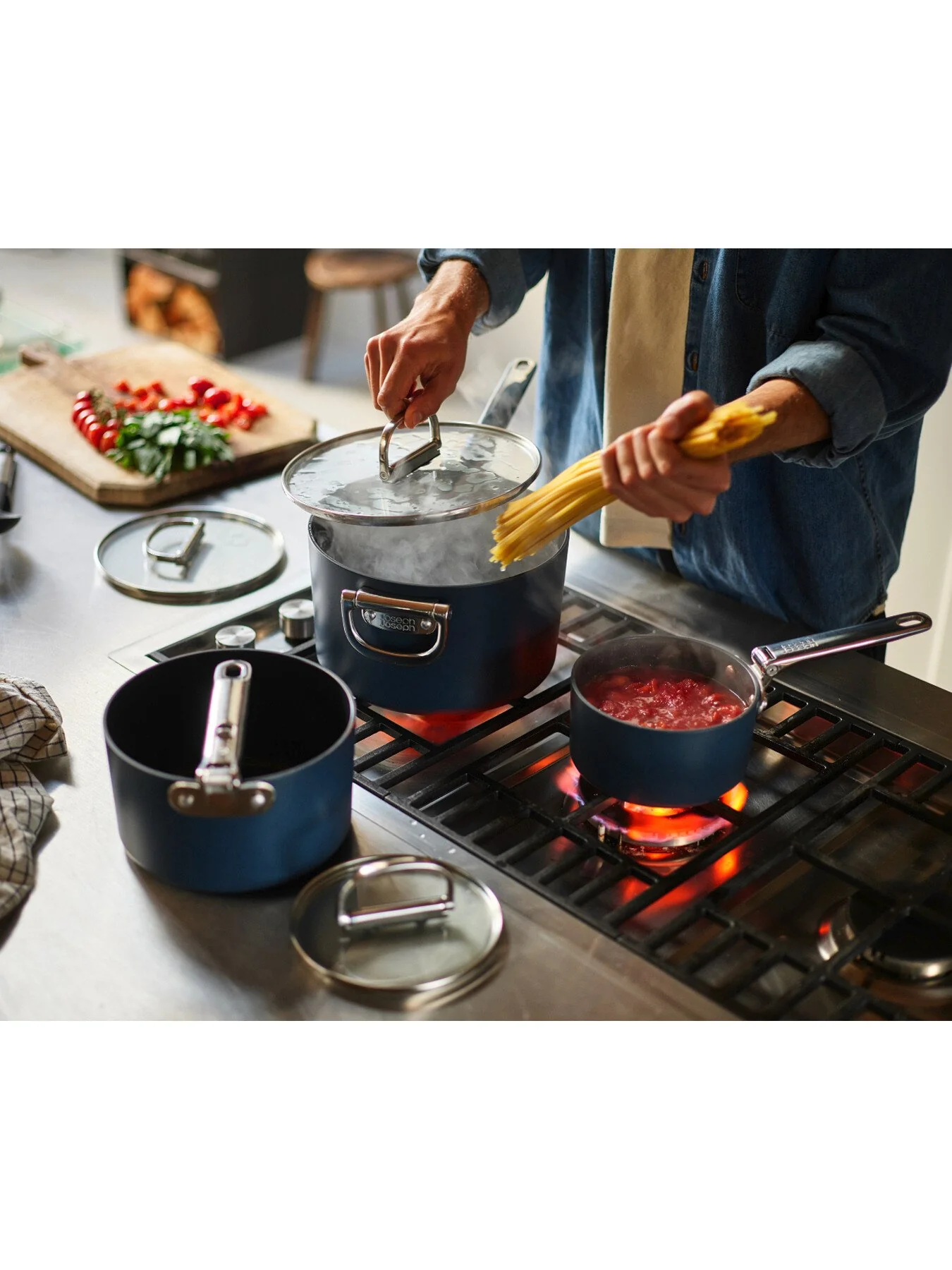 Space Non Stick Saucepan & Lid - Image 5
