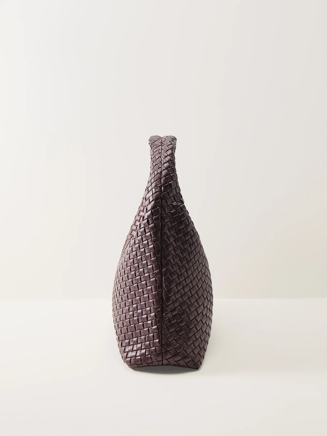 Laura Woven Shoulder Bag Burgundy - Image 4