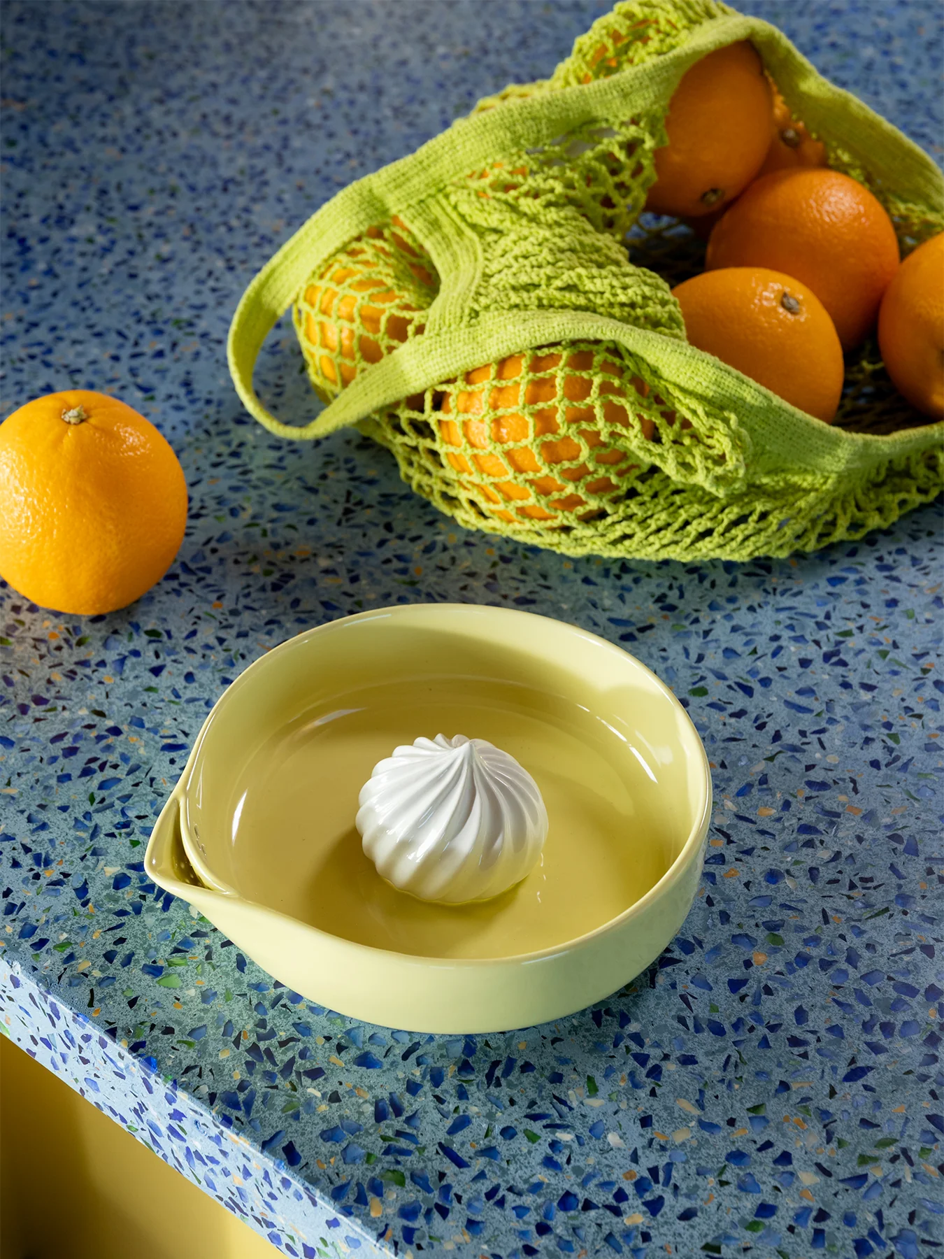 Pudding Citrus Squeezer Yellow - Image 3