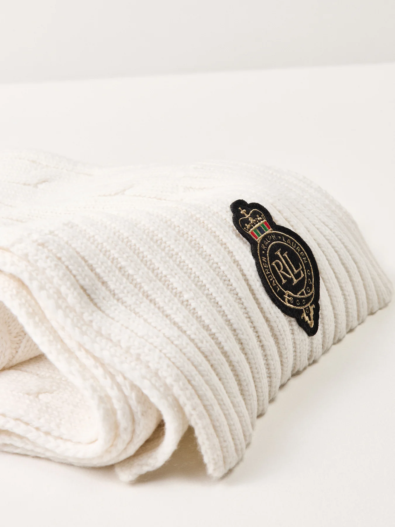 Crest Cable Knit Scarf Navy - Image 3