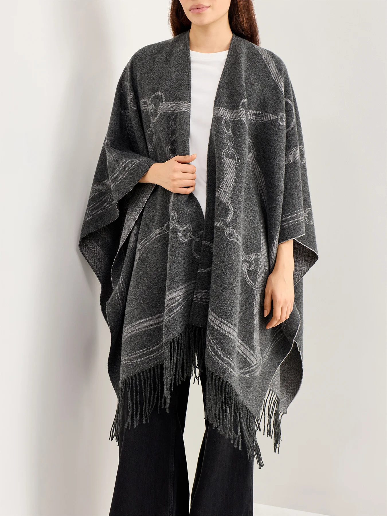 EQSTRN Jacquard Cape Grey - Image 4