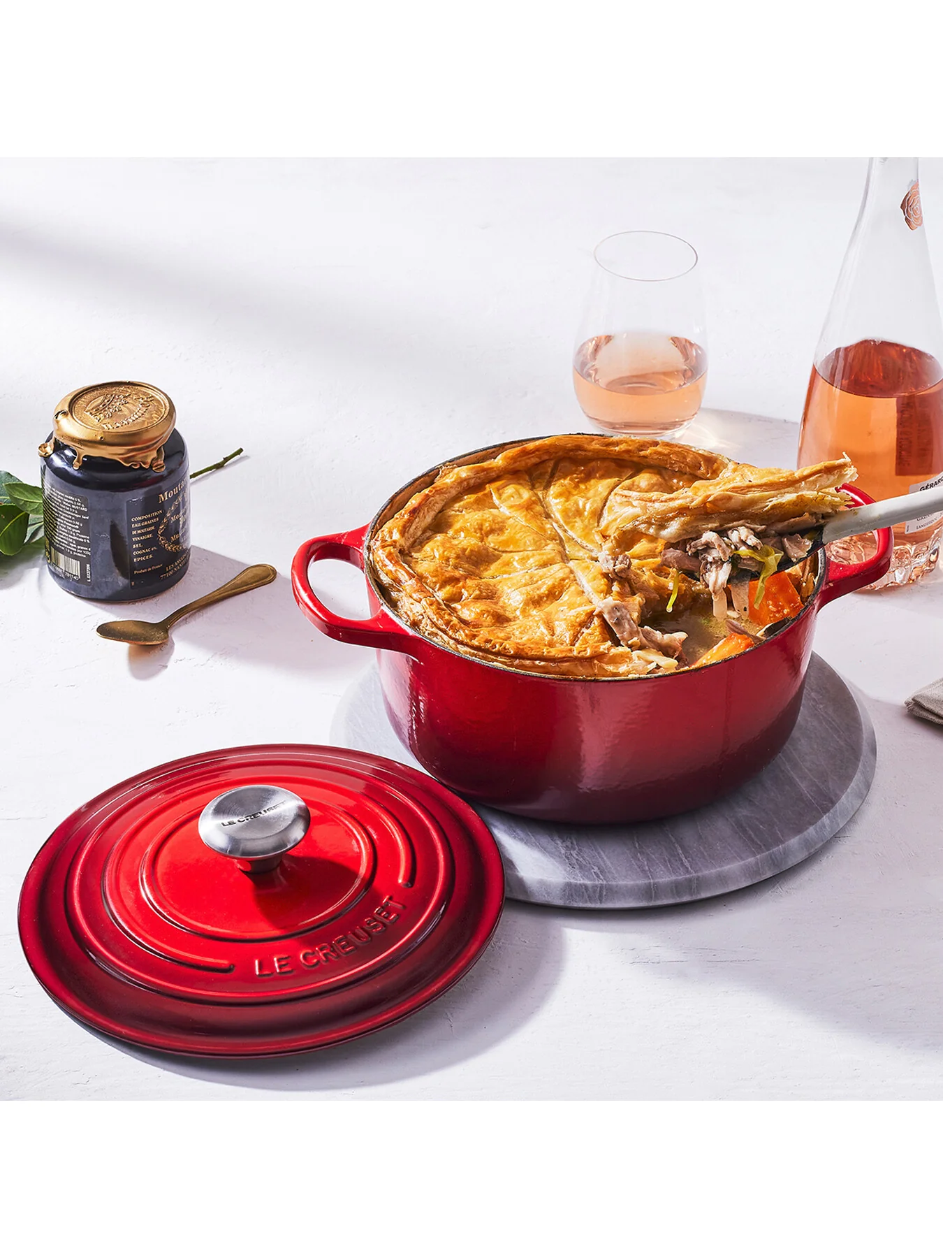 Cast Iron Round Casserole 24cm Cerise - Image 6
