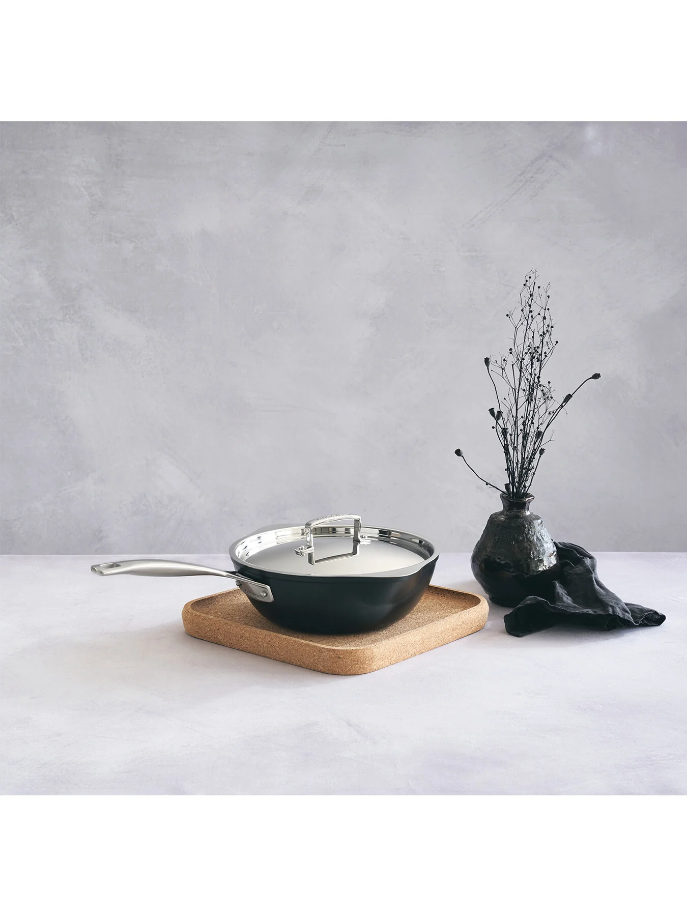 Chefs Pan with Pour Spout TNS 24cm - Image 6