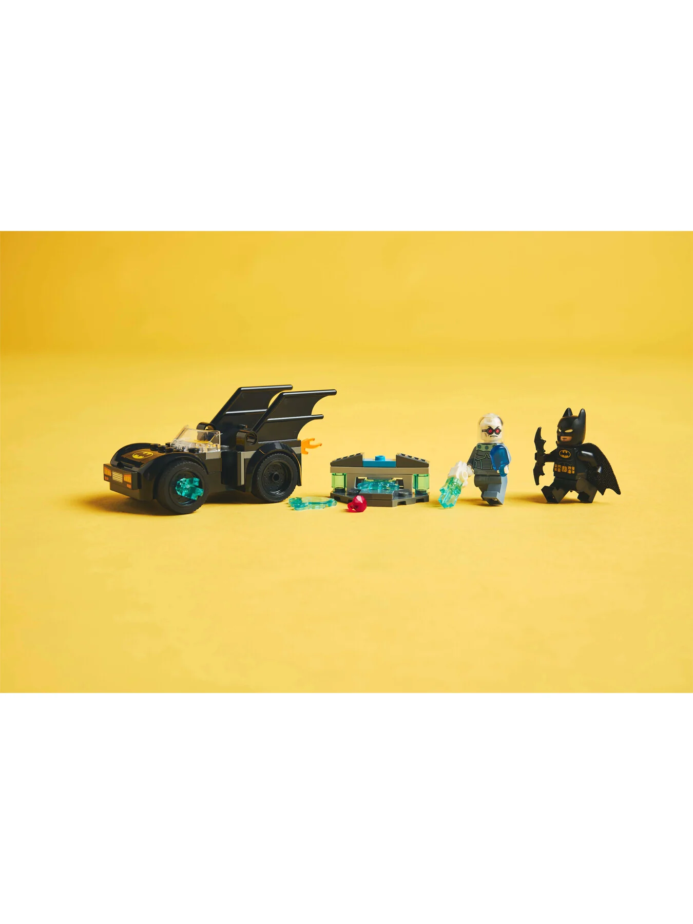 Batman and Batmobile vs Mr Freeze 76301 - Image 3