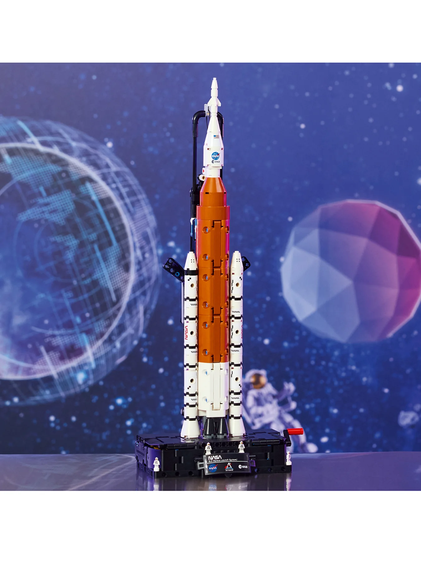 NASA Artemis Space Launch System Rocket Set 42221 - Image 3