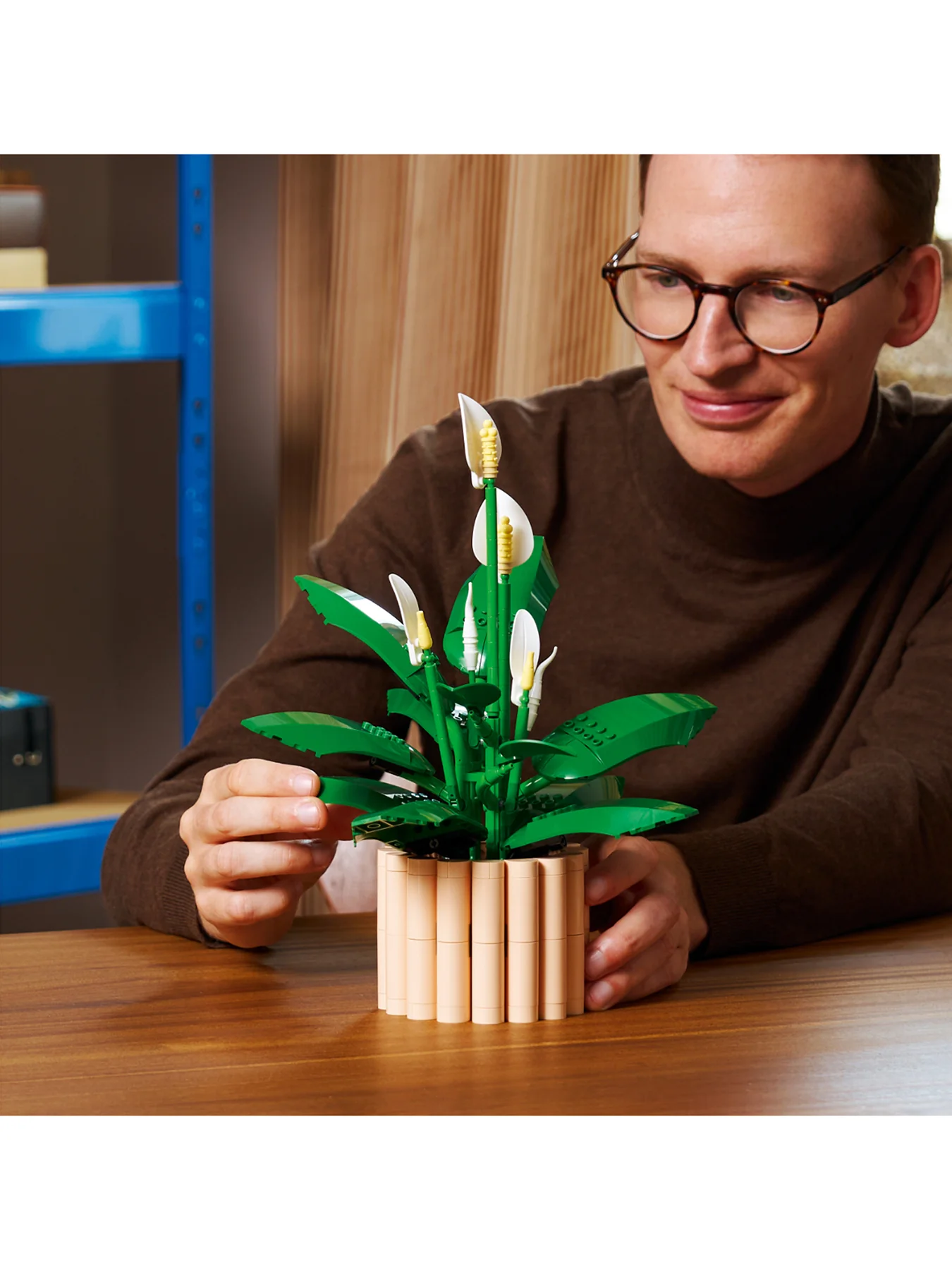 Botanical Peace Lily Building Set 11504 - Image 2