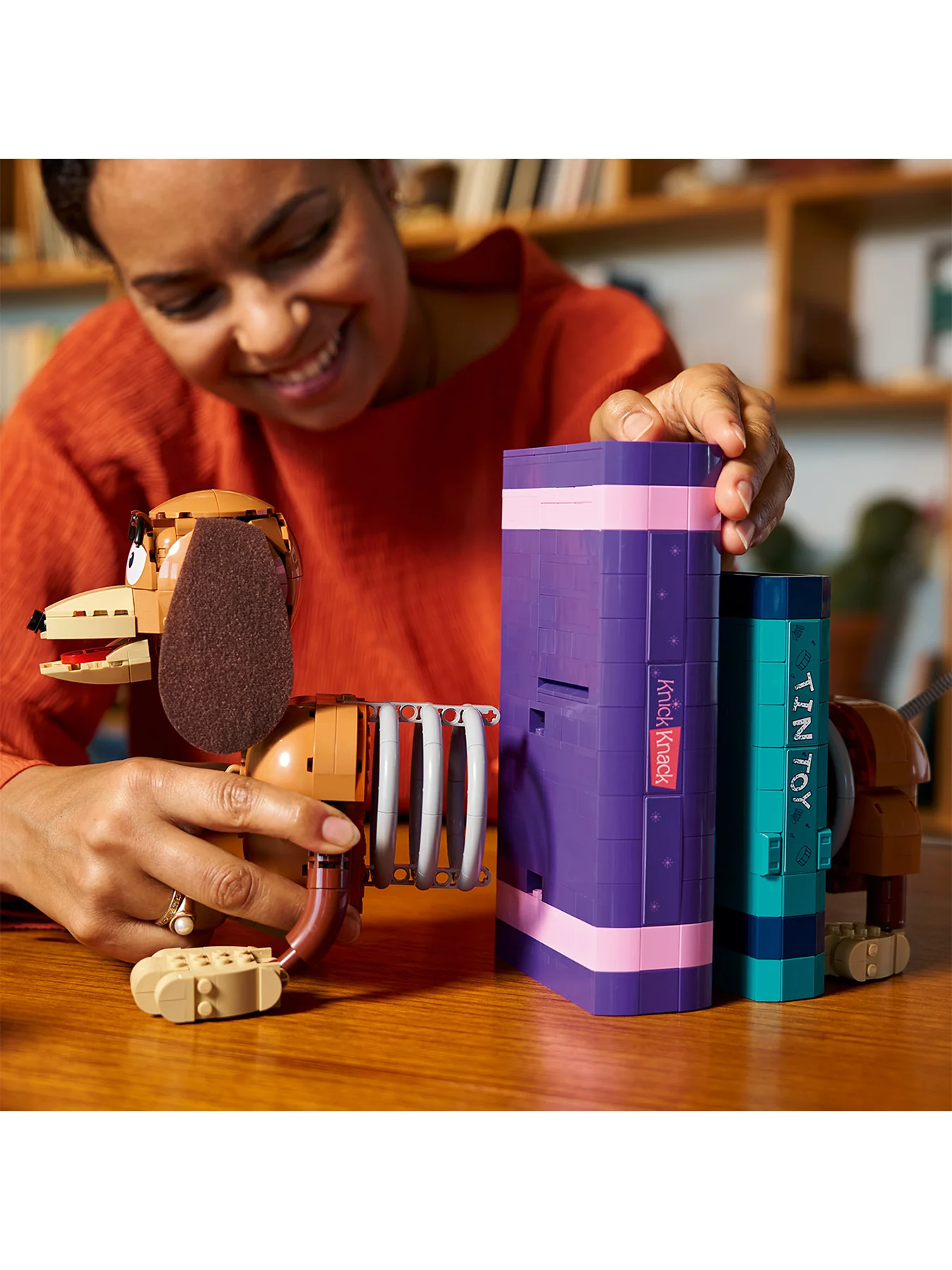Slinky Dog Bookends Construction Set - Image 2