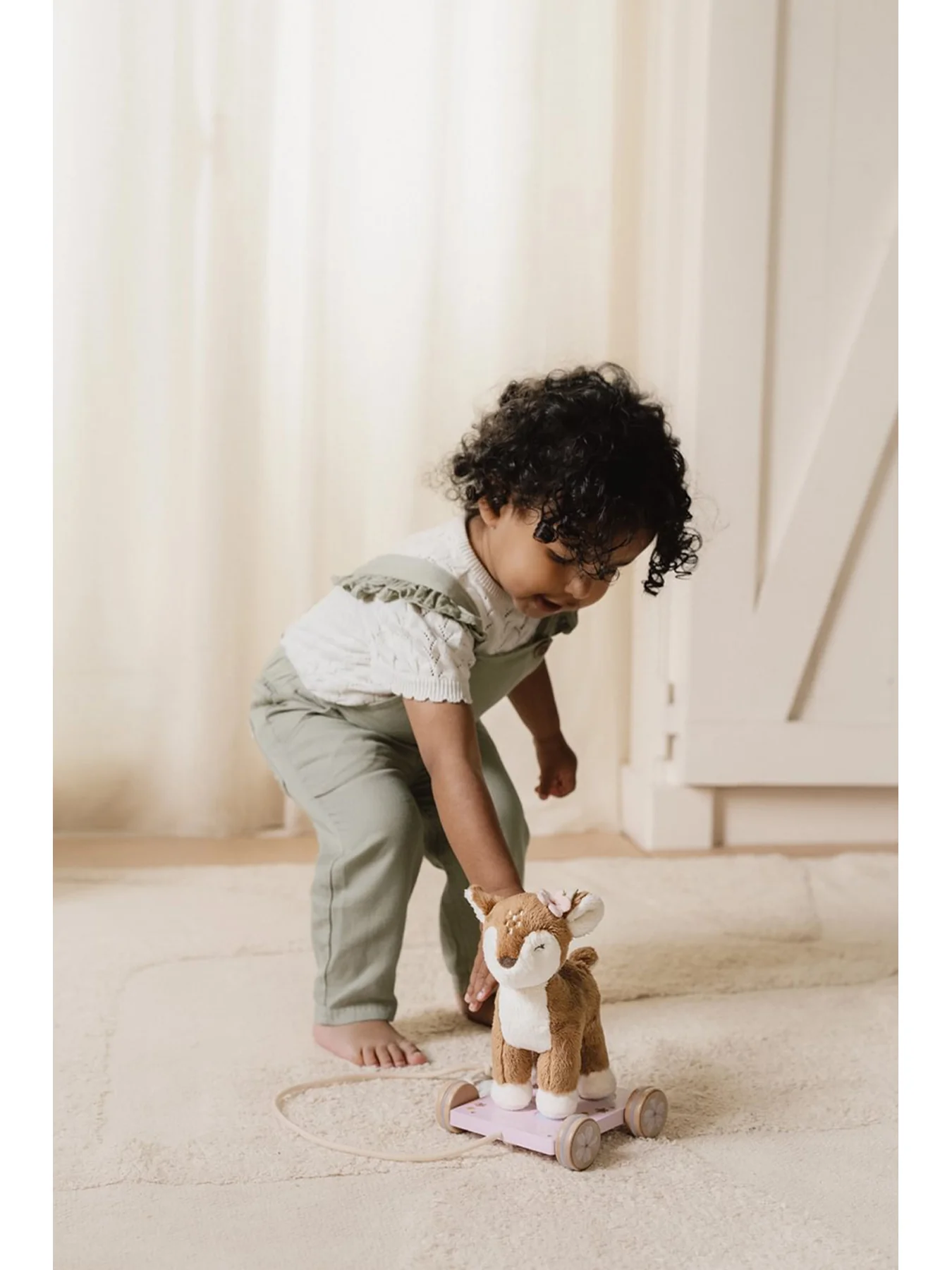 Pull Along Deer - Image 2