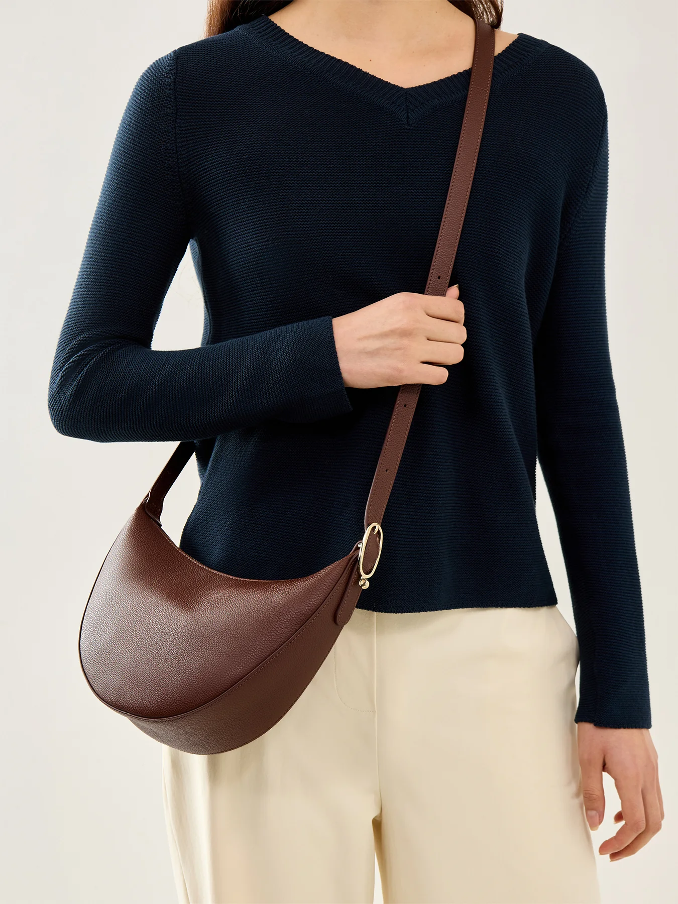Le Foulonné Small Leather Crossbody Bag Coffee - Image 2