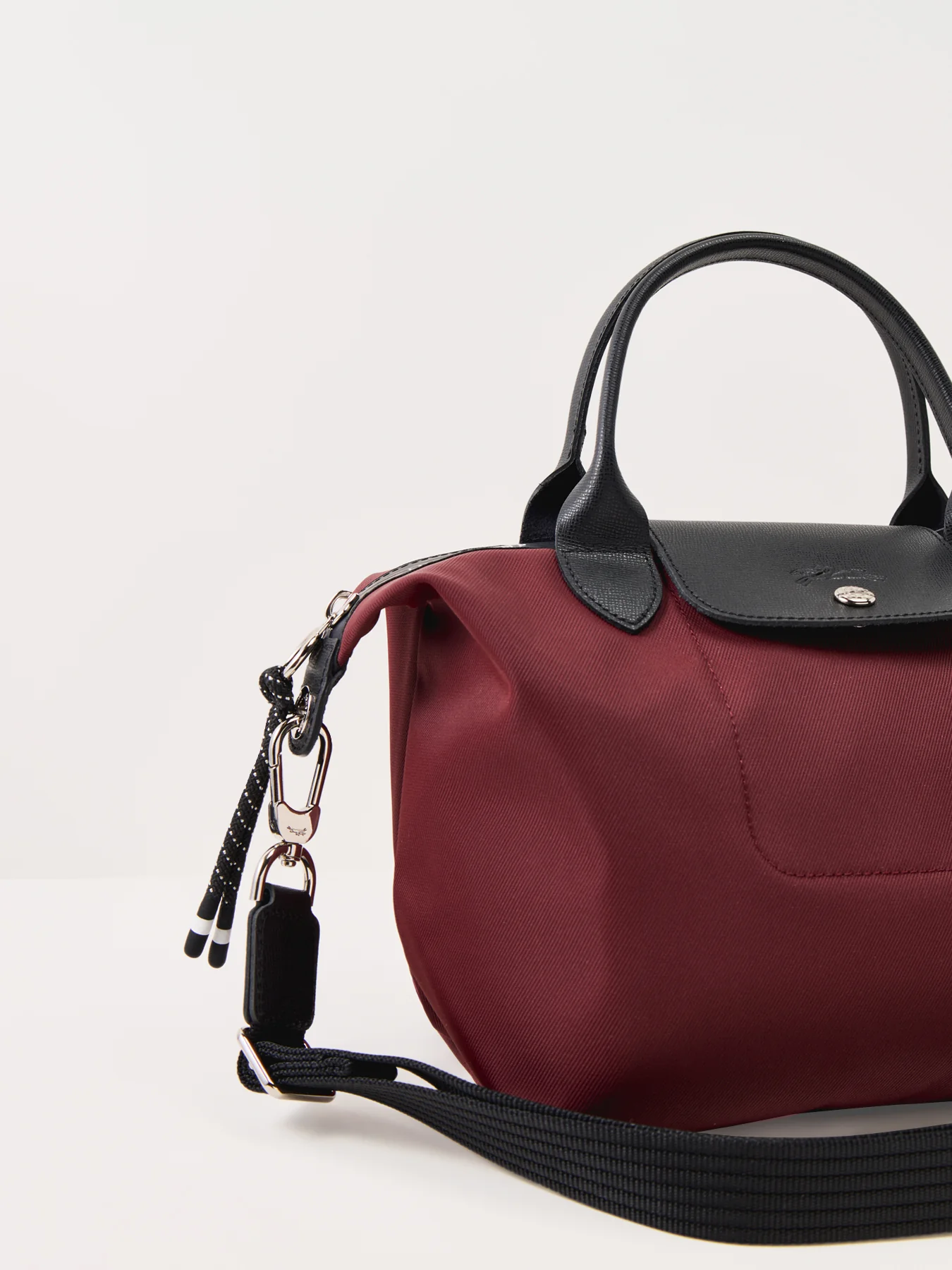 Le Pliage Energy Small Handbag Burgundy - Image 4