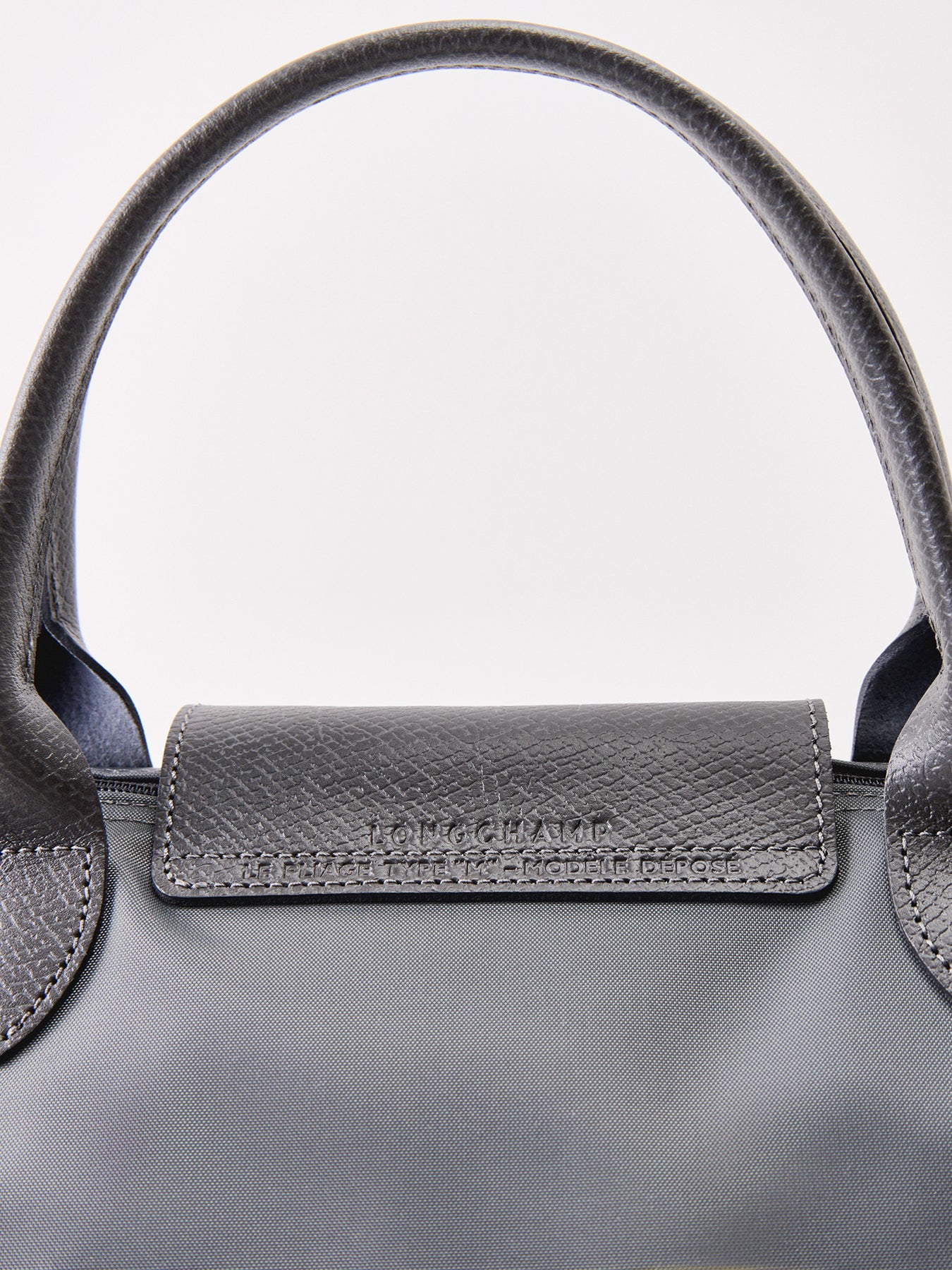 Le Pliage Green Medium Handbag Graphite - Image 5