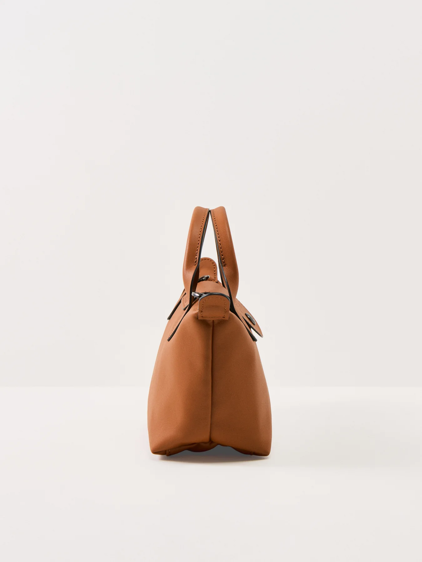 Le Pliage Xtra Extra-Small Leather Handbag Cashew - Image 4