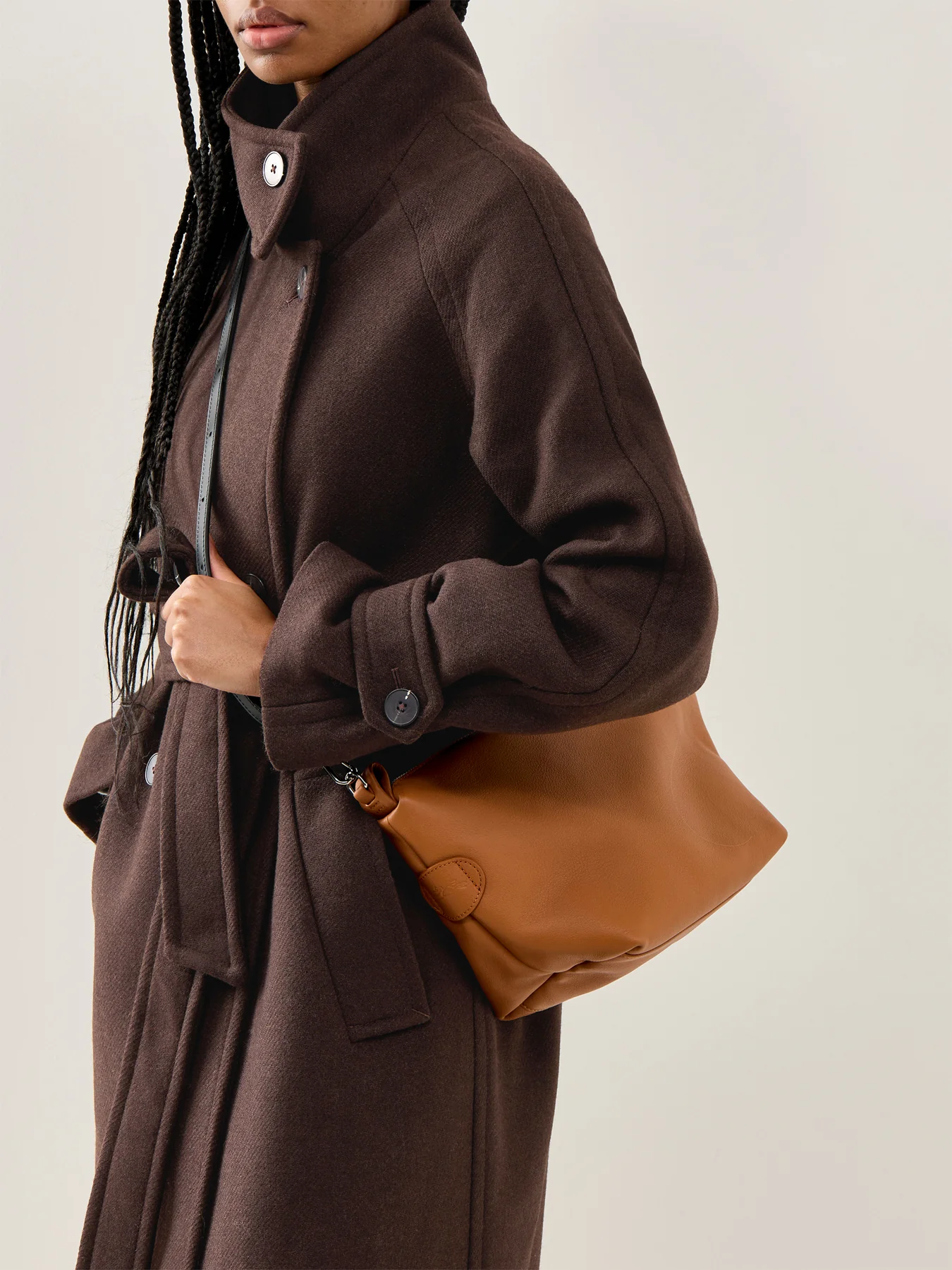 Le Slouchy Small Leather Crossbody Bag Cashew - Image 2