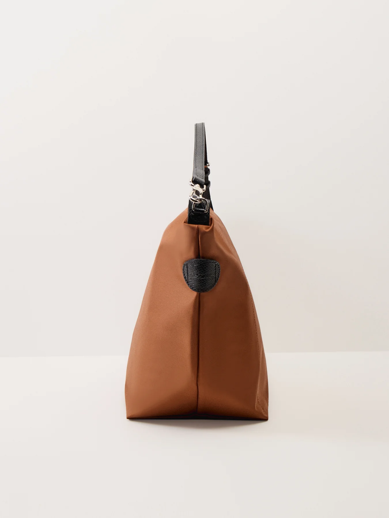 Le Slouchy T Hobo Bag Medium Cognac - Image 4