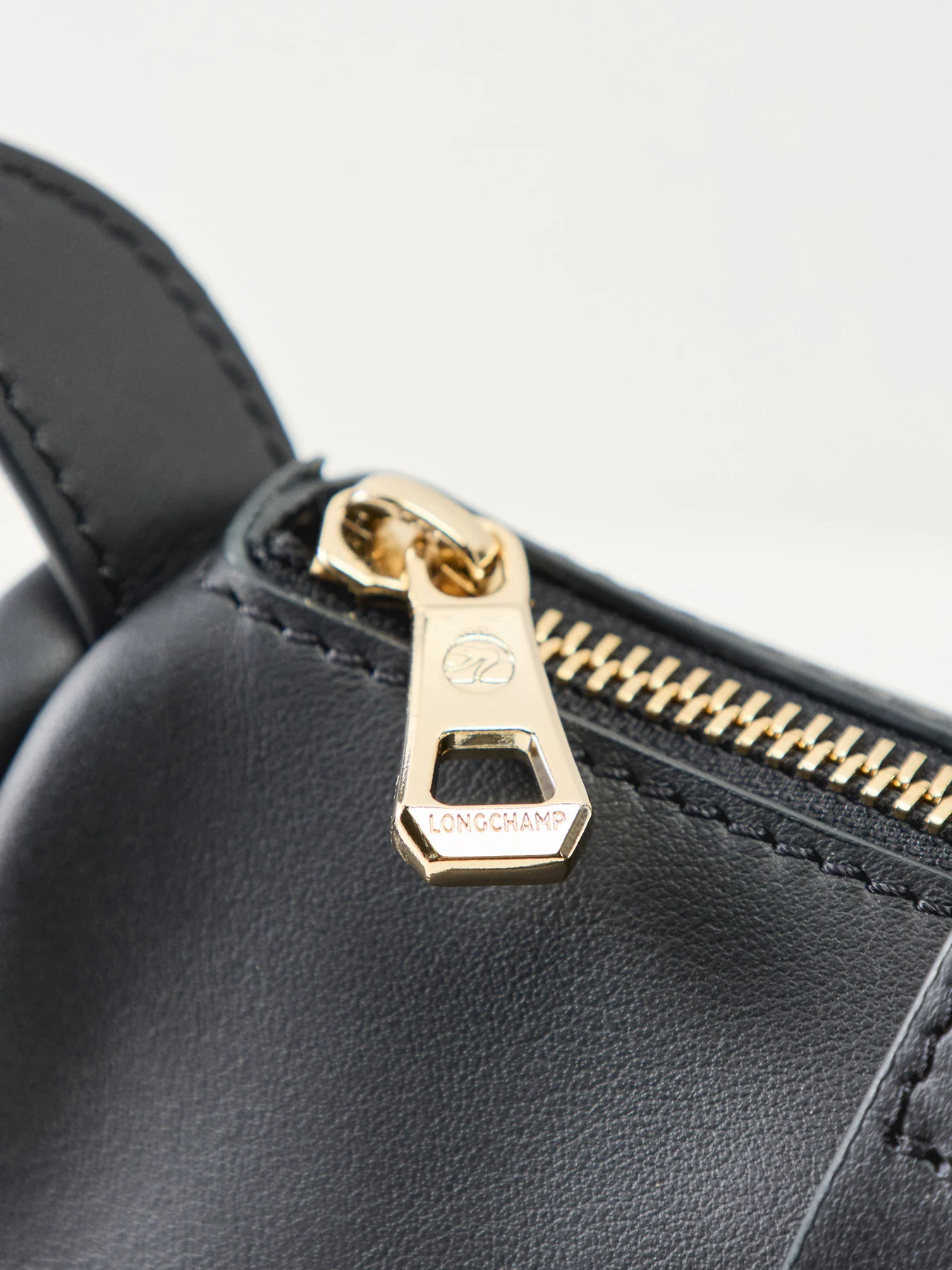 Looong Shoulder Bag Black - Image 5
