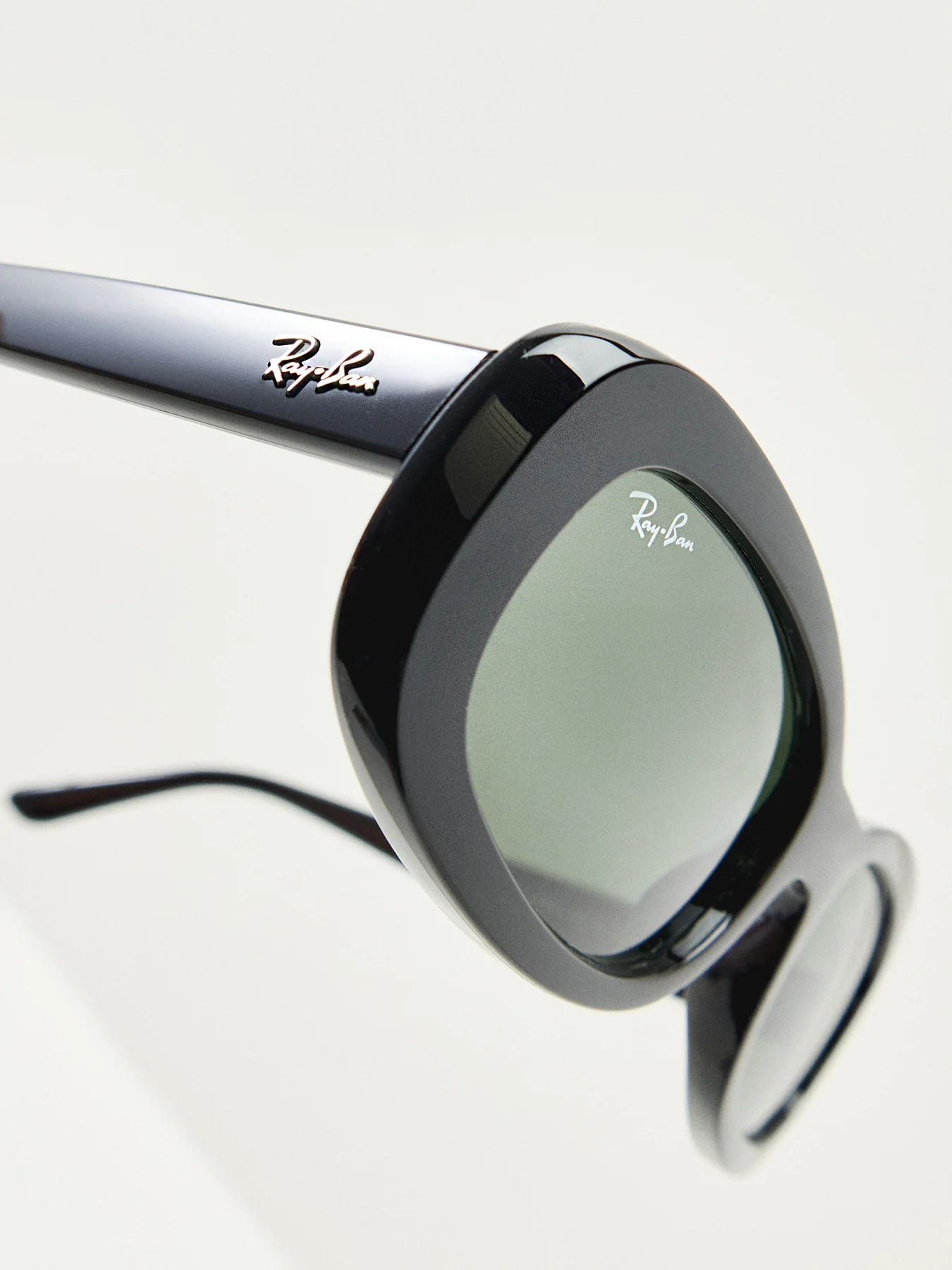 Oval Tinted Sunglasses Black - Image 3