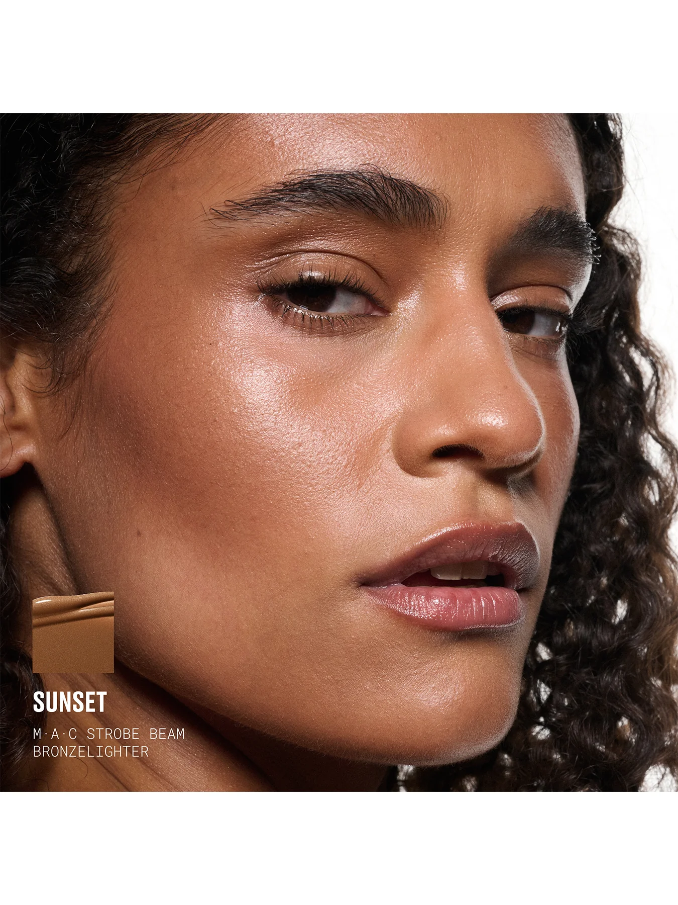 M·A·C Strobe Beam Liquid Bronzelighter 4.3ml - Image 11