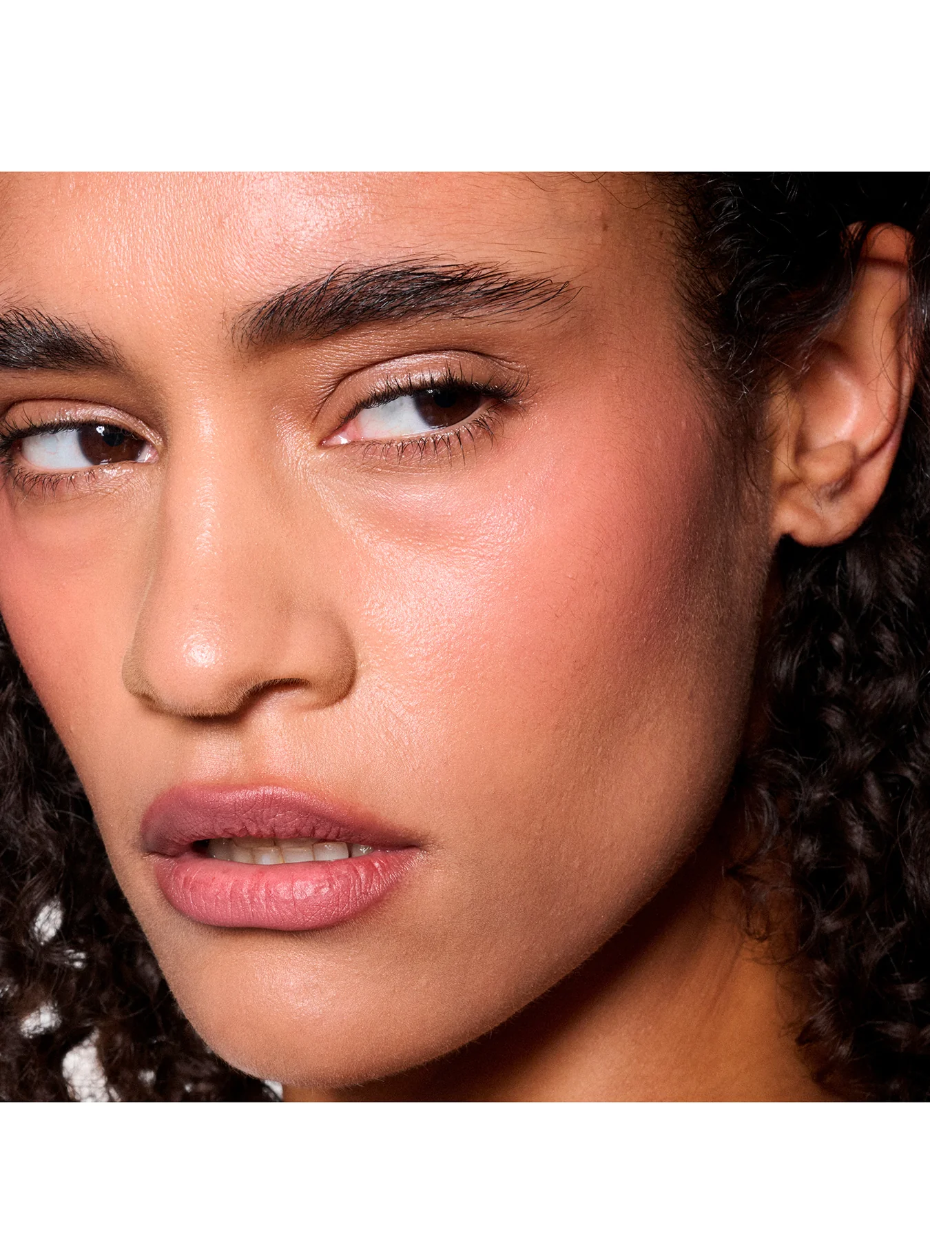 Powder Kiss Lip and Cheek Mousse - Image 103
