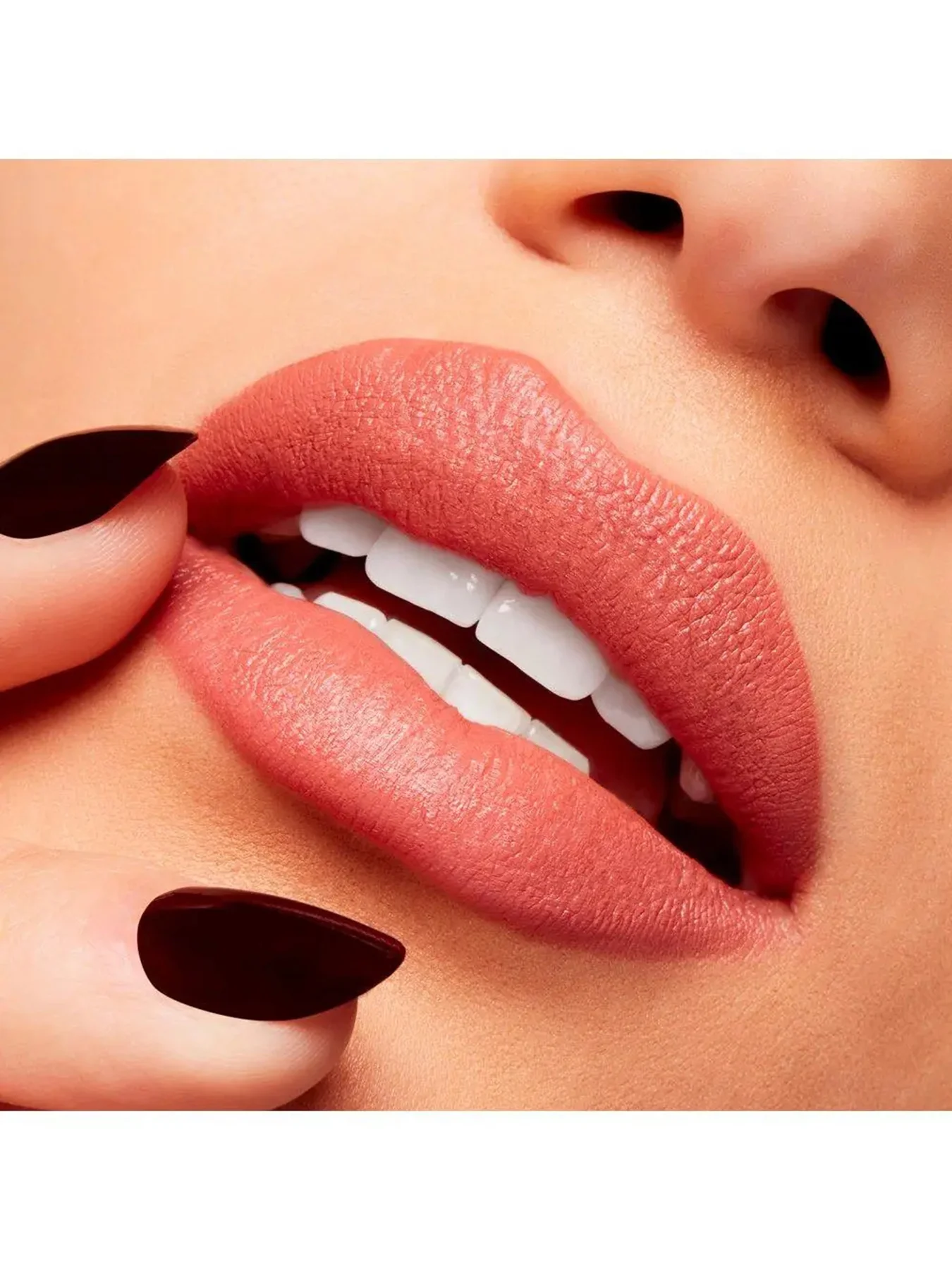 Powder Kiss Velvet Blur Lipstick - Image 3
