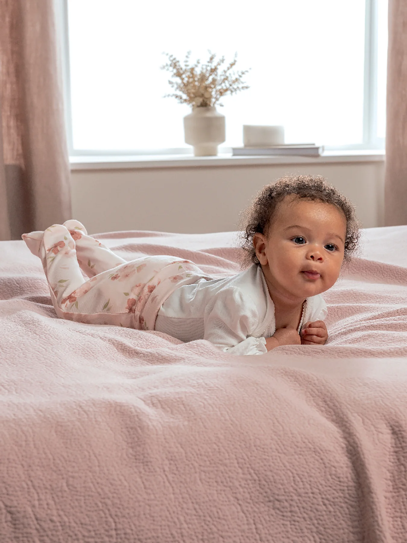 Baby Bodysuit and Legging Set Pink - Image 3