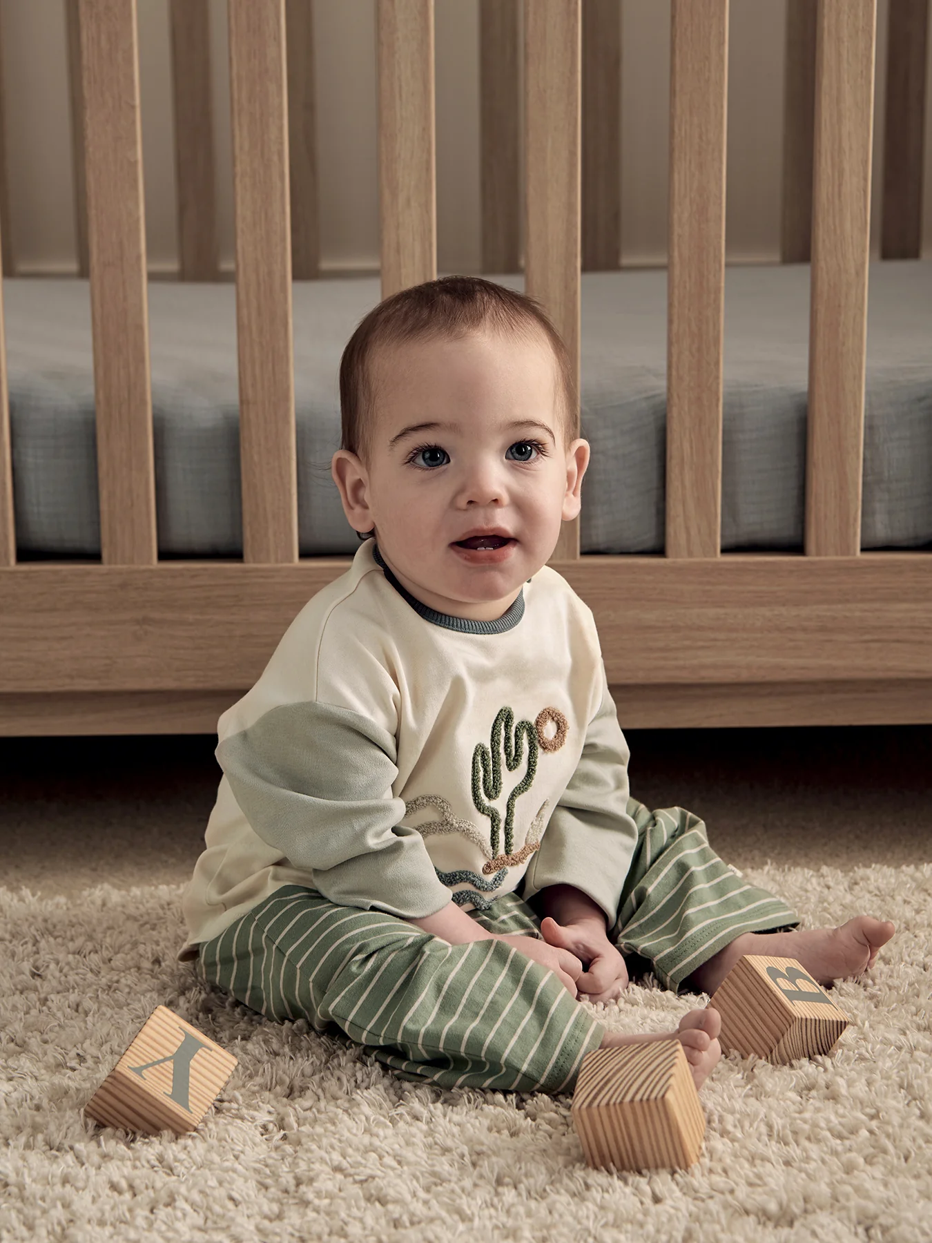 Baby T-Shirt and Trouser Set Green - Image 3