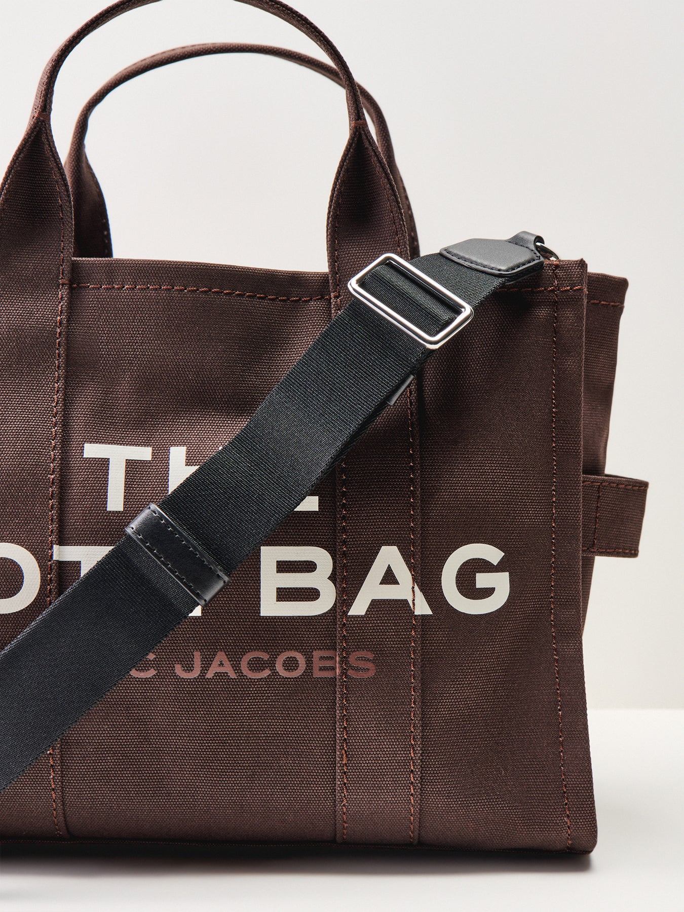 The Medium Tote Bag Brown - Image 5
