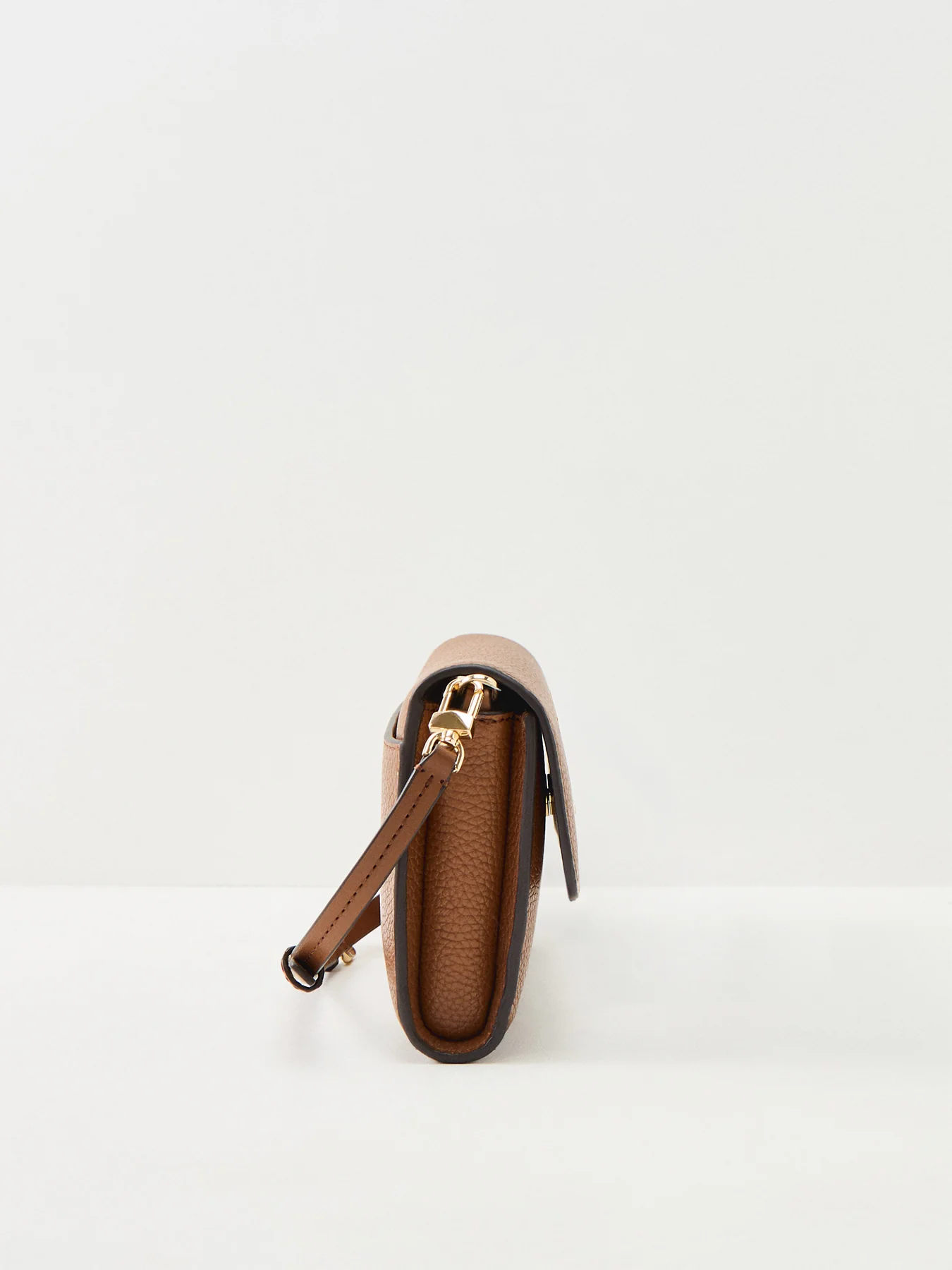 Jet Set Small Flap Leather Crossbody Bag Tan - Image 4